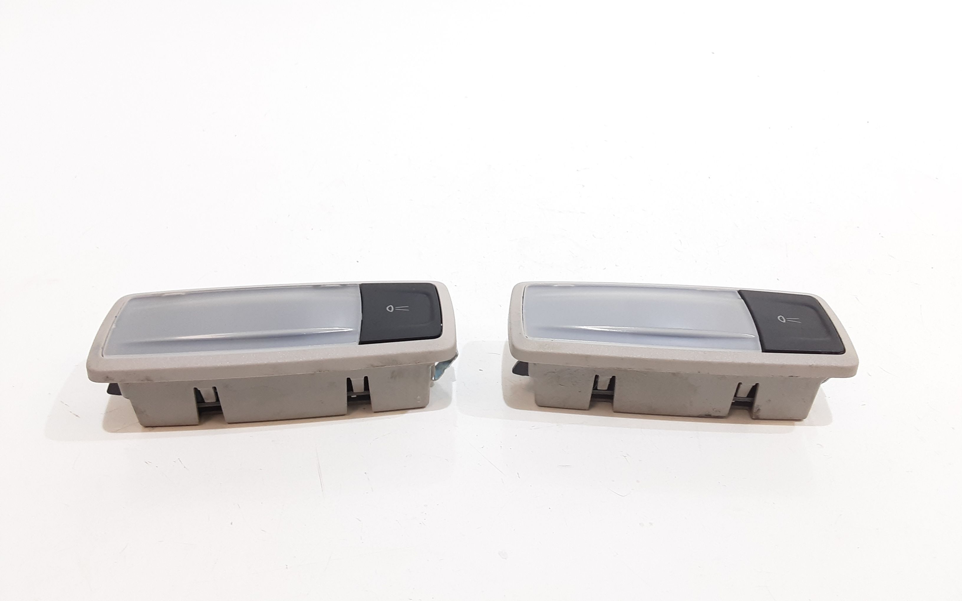 Luce Cortesia Centr. Tetto Usato