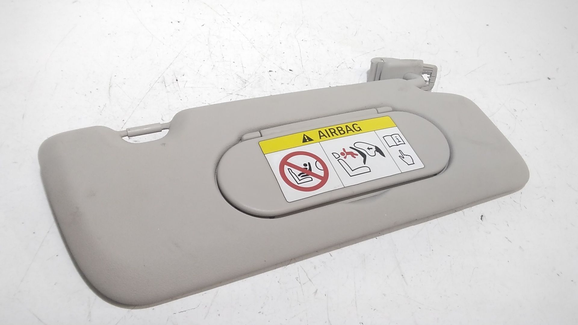 Aletta Parasole Parabrezza Destro 51167389280 Usato