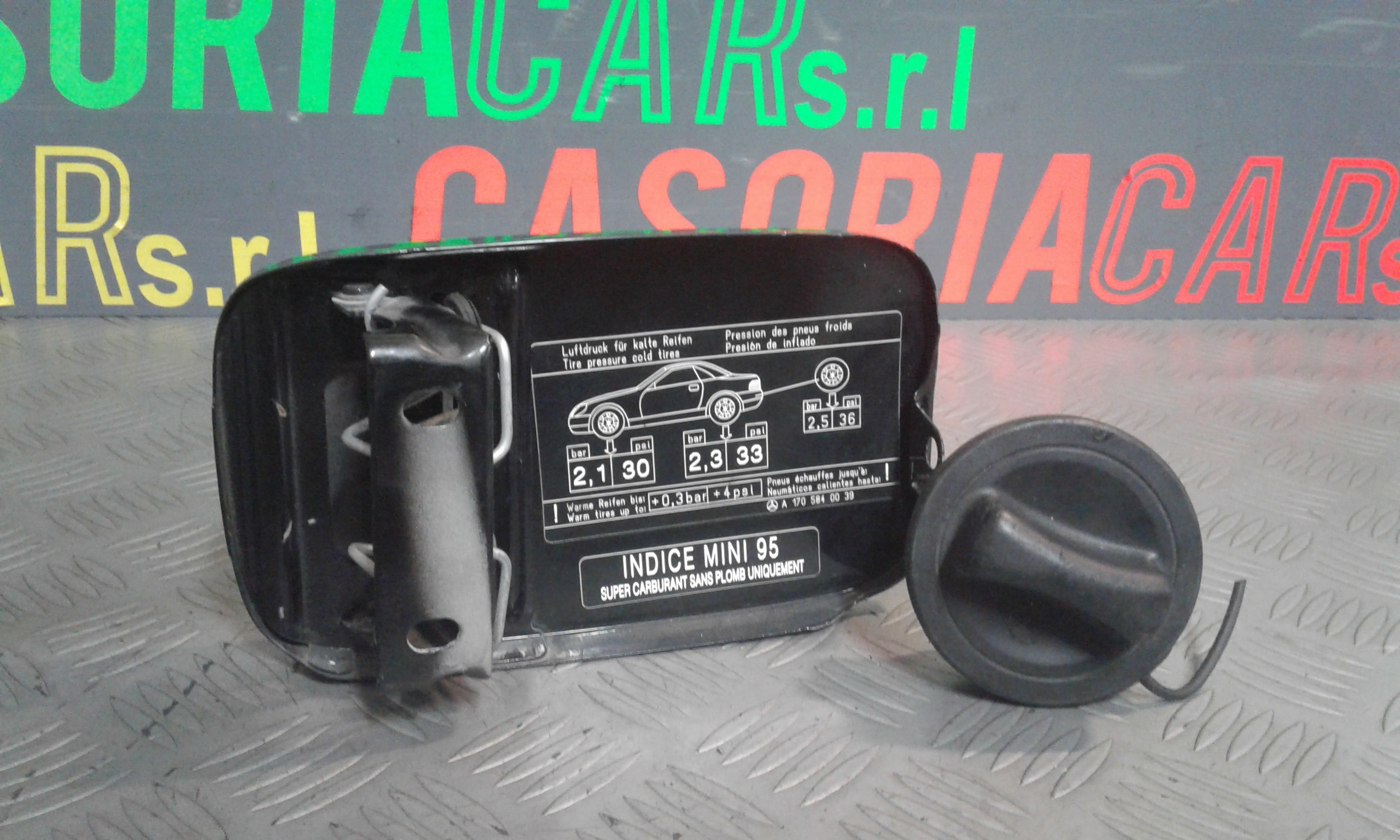 Sportello Carburante A1707500106 Usato