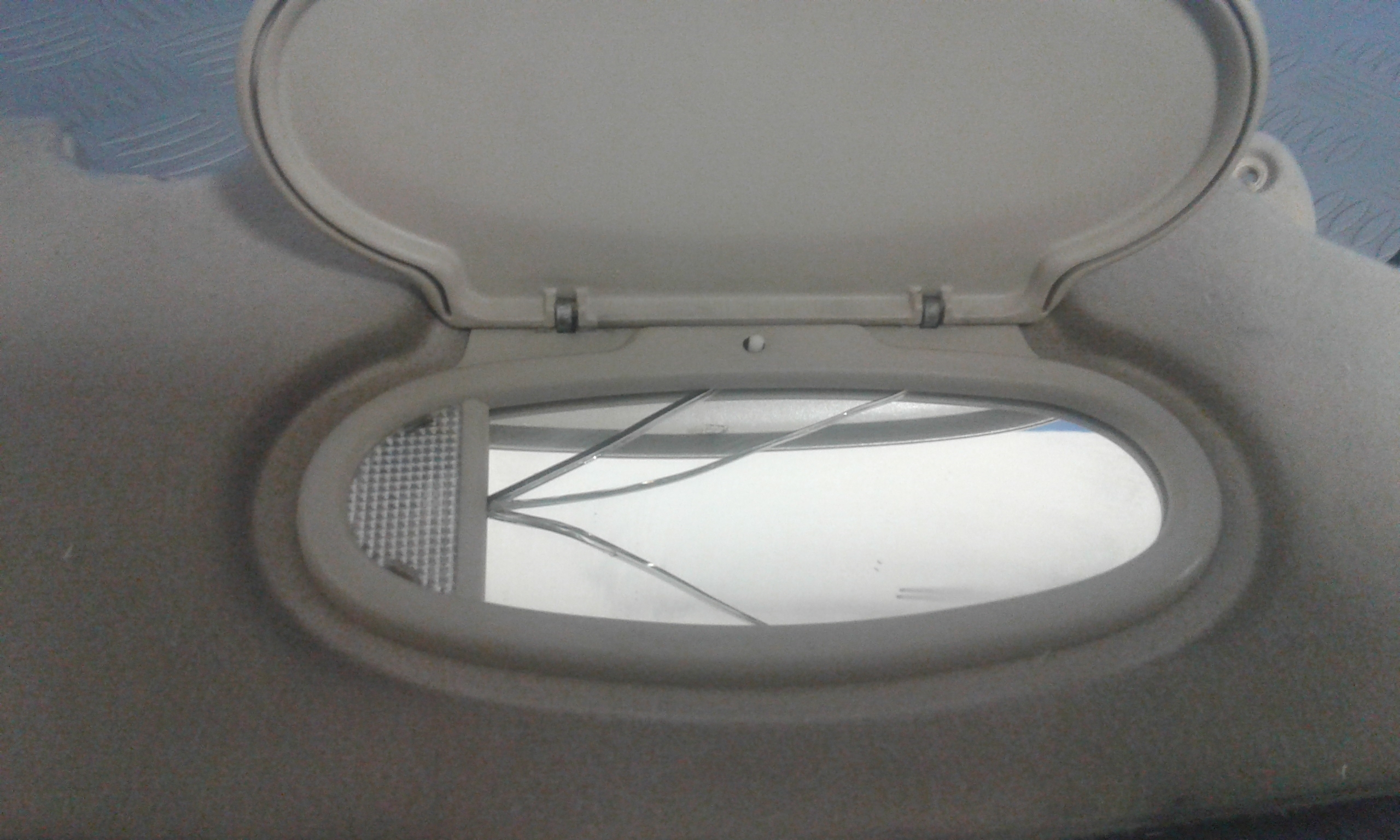 Aletta Parasole Parabrezza Destro K1EK36DK5AA Usato