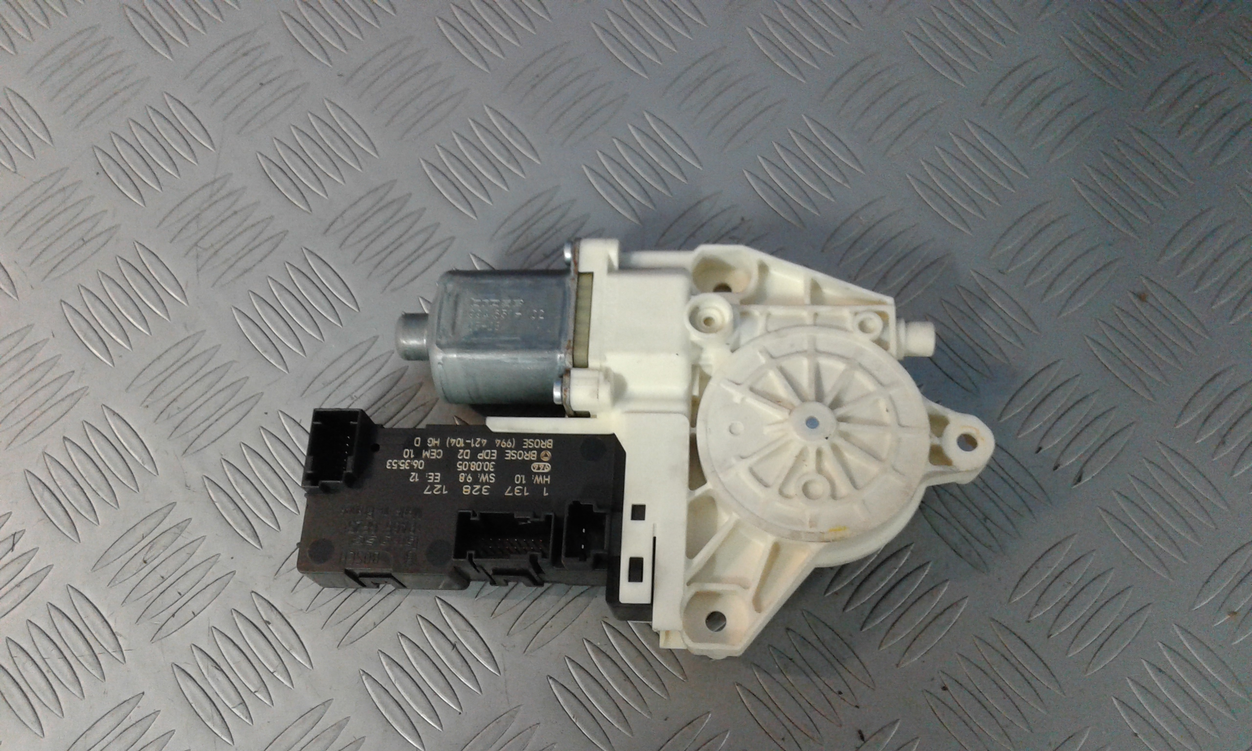 Motorino Alzacristallo Porta Ant. Destro 9222Y8 Usato