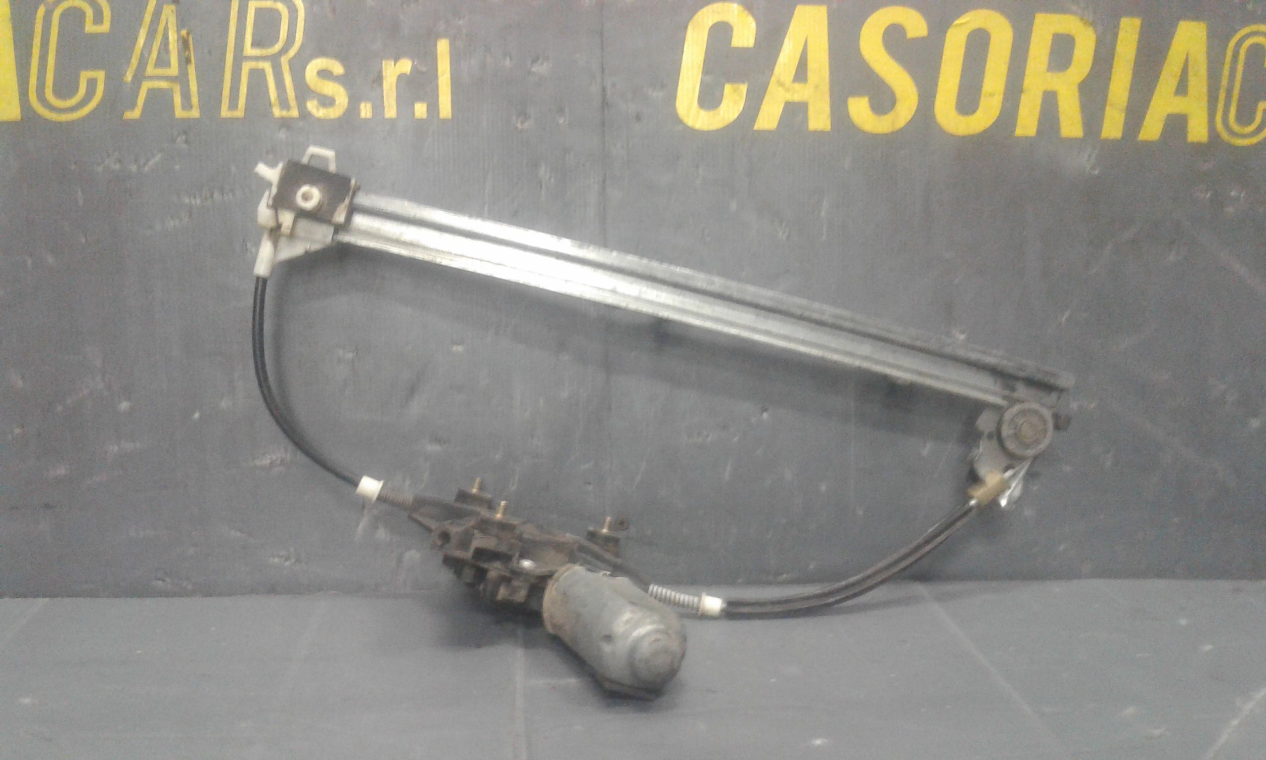 Alzacristallo Porta Ant. Destro Usato