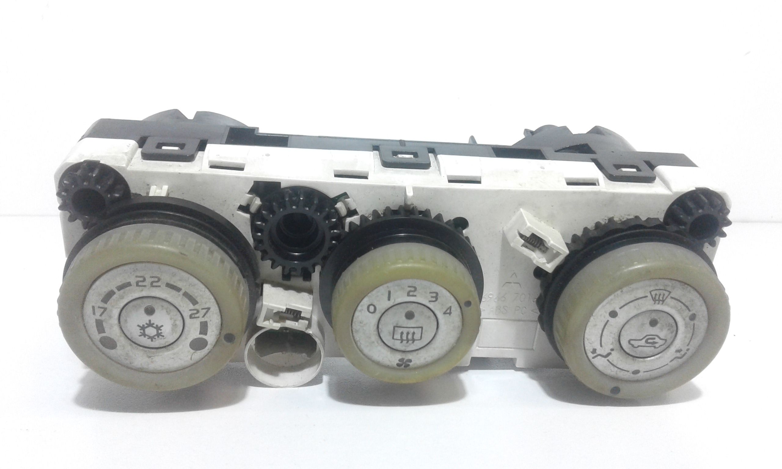 Blocco Comando Climatizzazione 7820A257 Usato