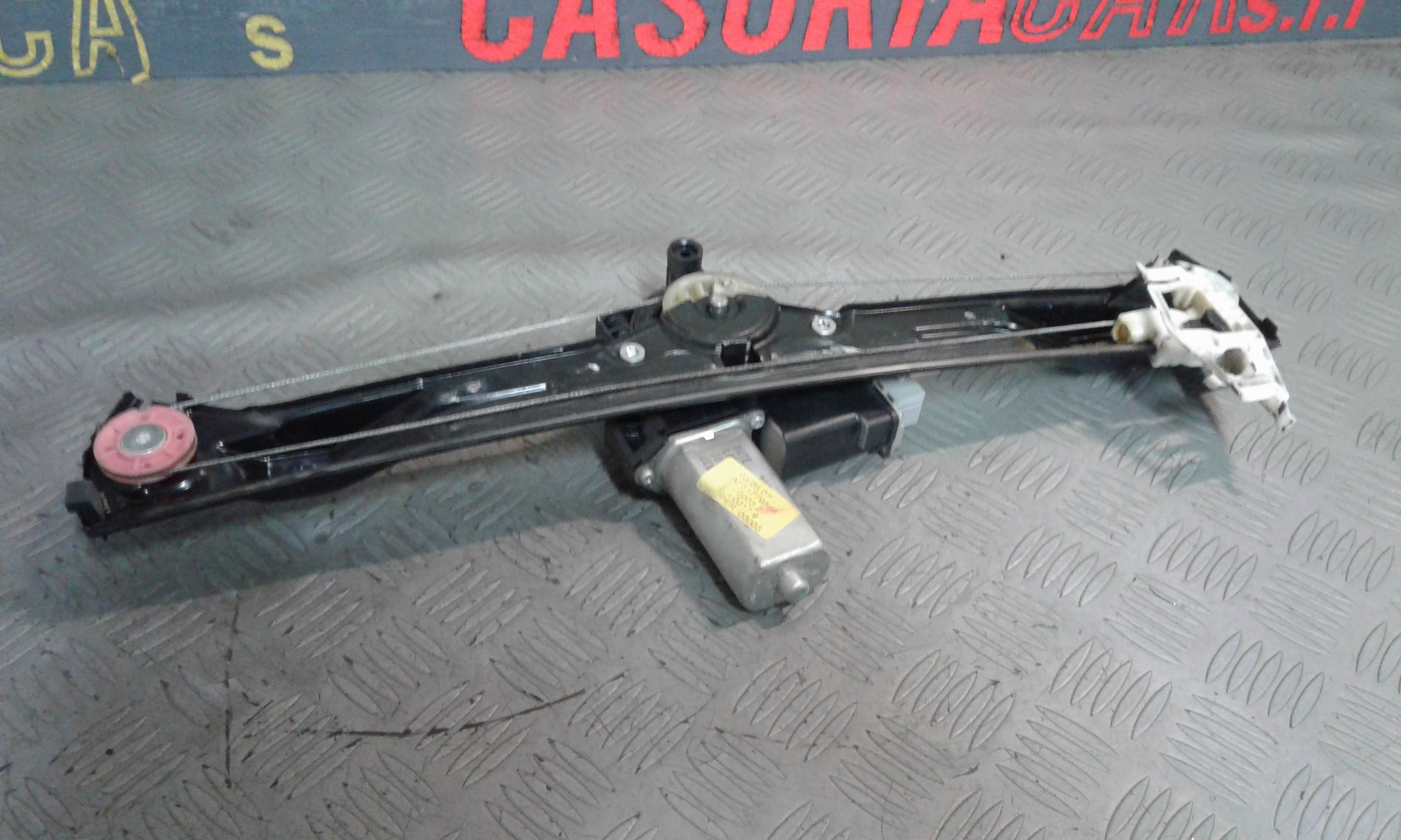 Alzacristallo Porta Ant. Destro Usato