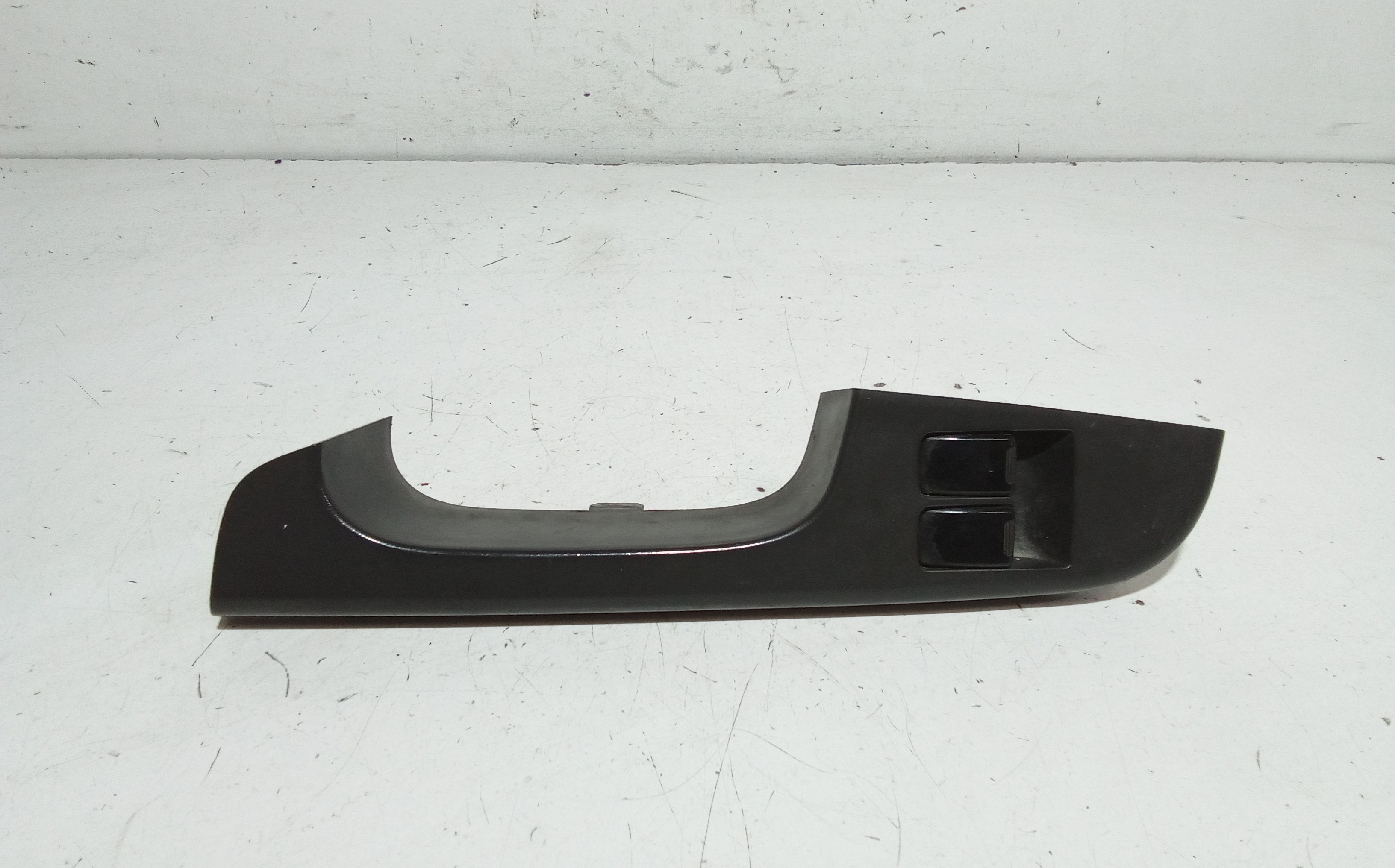 Interruttore Alzacristalli Porta Ant. Sinistro Usato