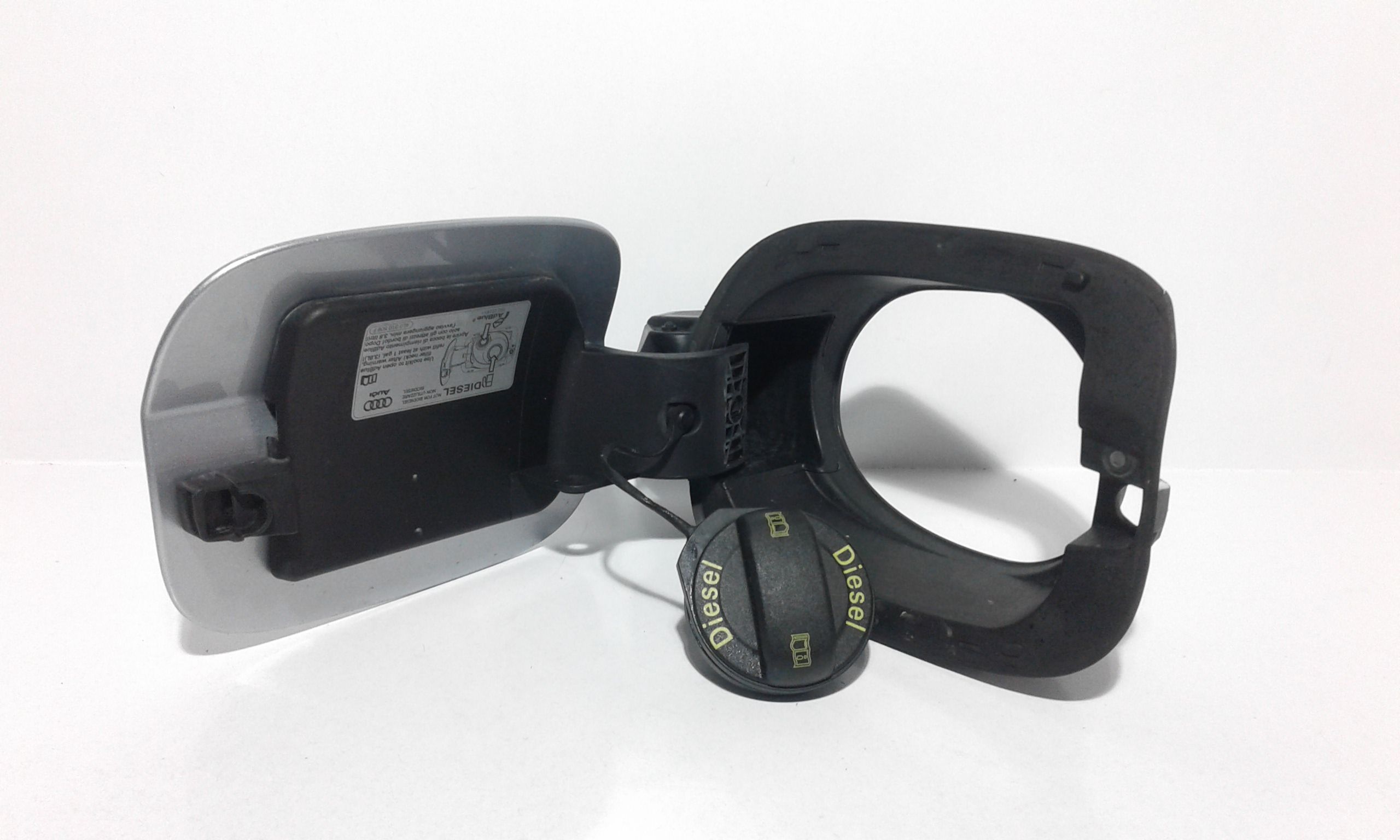 Sportello Carburante 8R0809907BGRU Usato