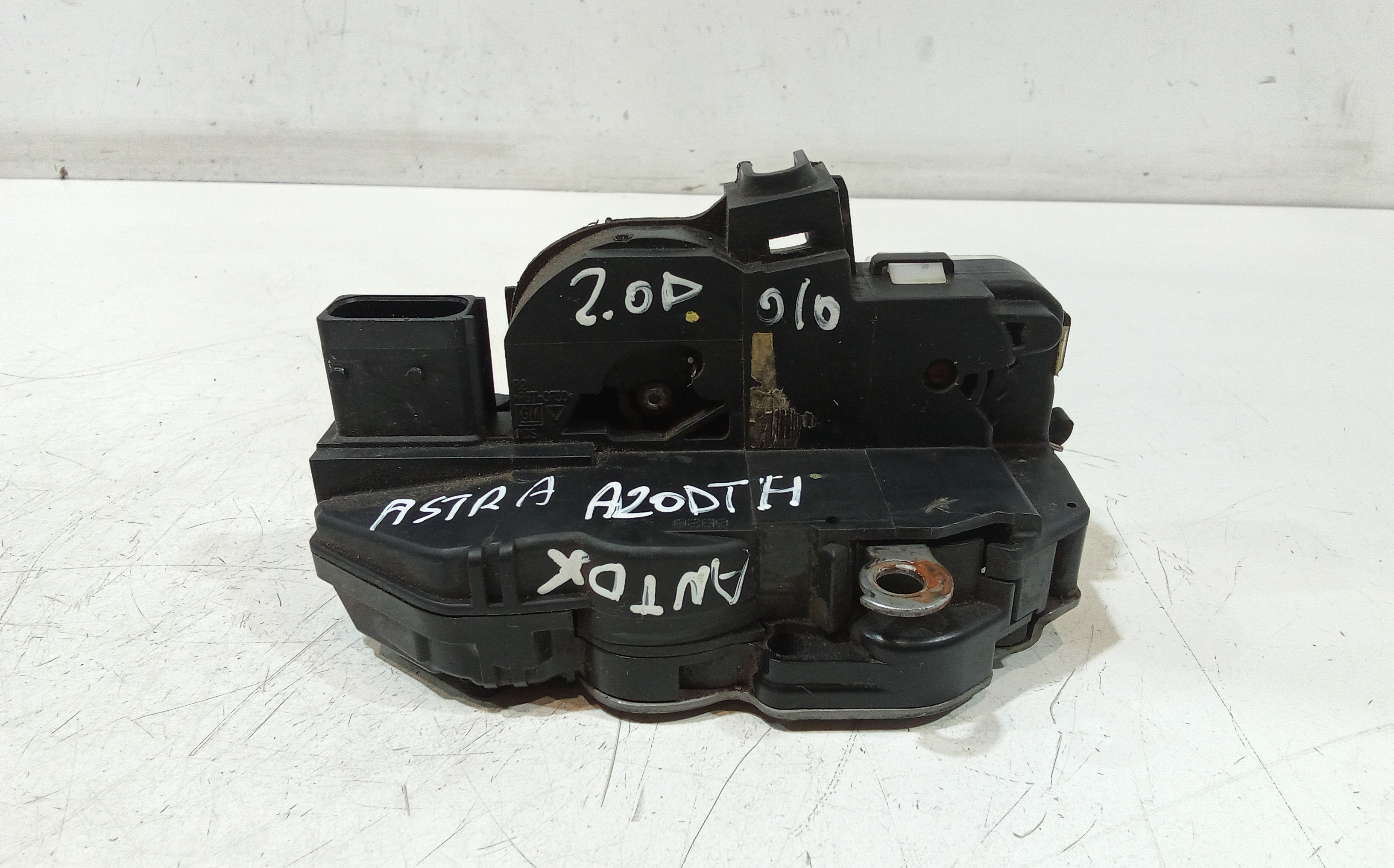 Serratura Porta Ant. Destro 13579515 Usato