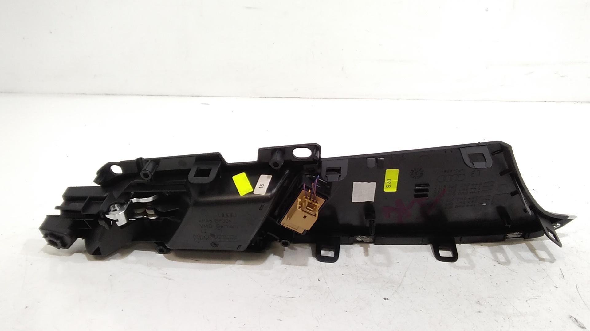 Maniglia Int. Apertura Porta Ant. Sinistro 8W0837019C4PK Usato