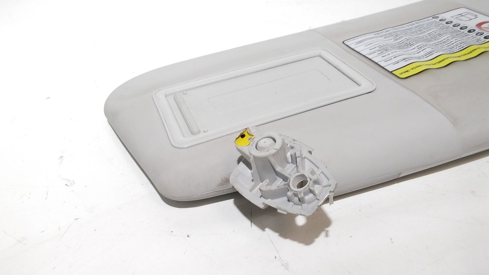 Aletta Parasole Parabrezza Destro 735595122 Usato