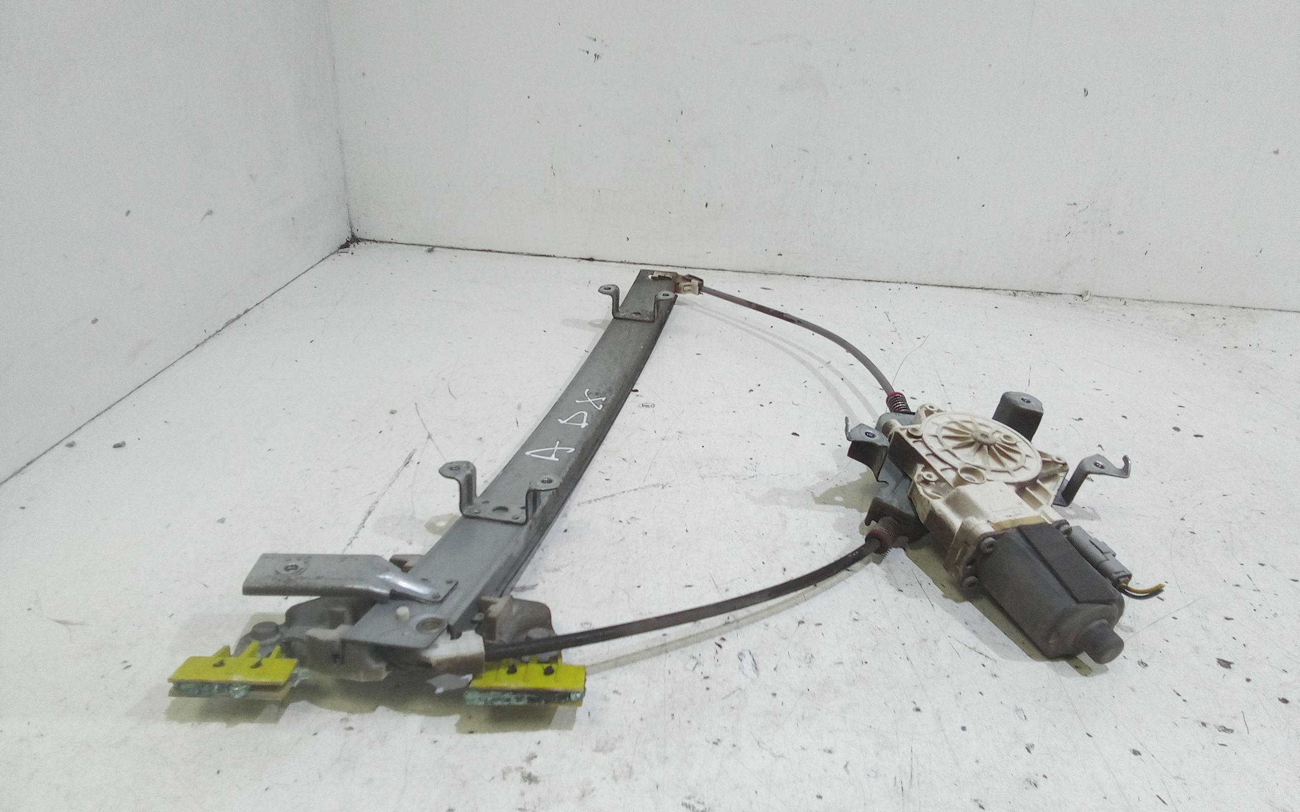 Alzacristallo Porta Ant. Destro Usato