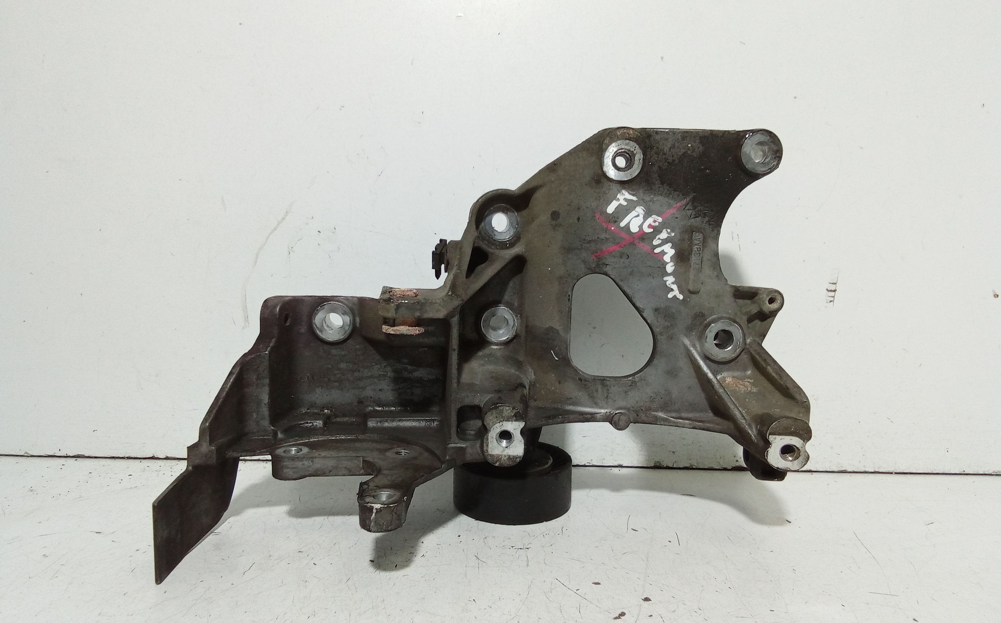 Supporto Alternatore Usato