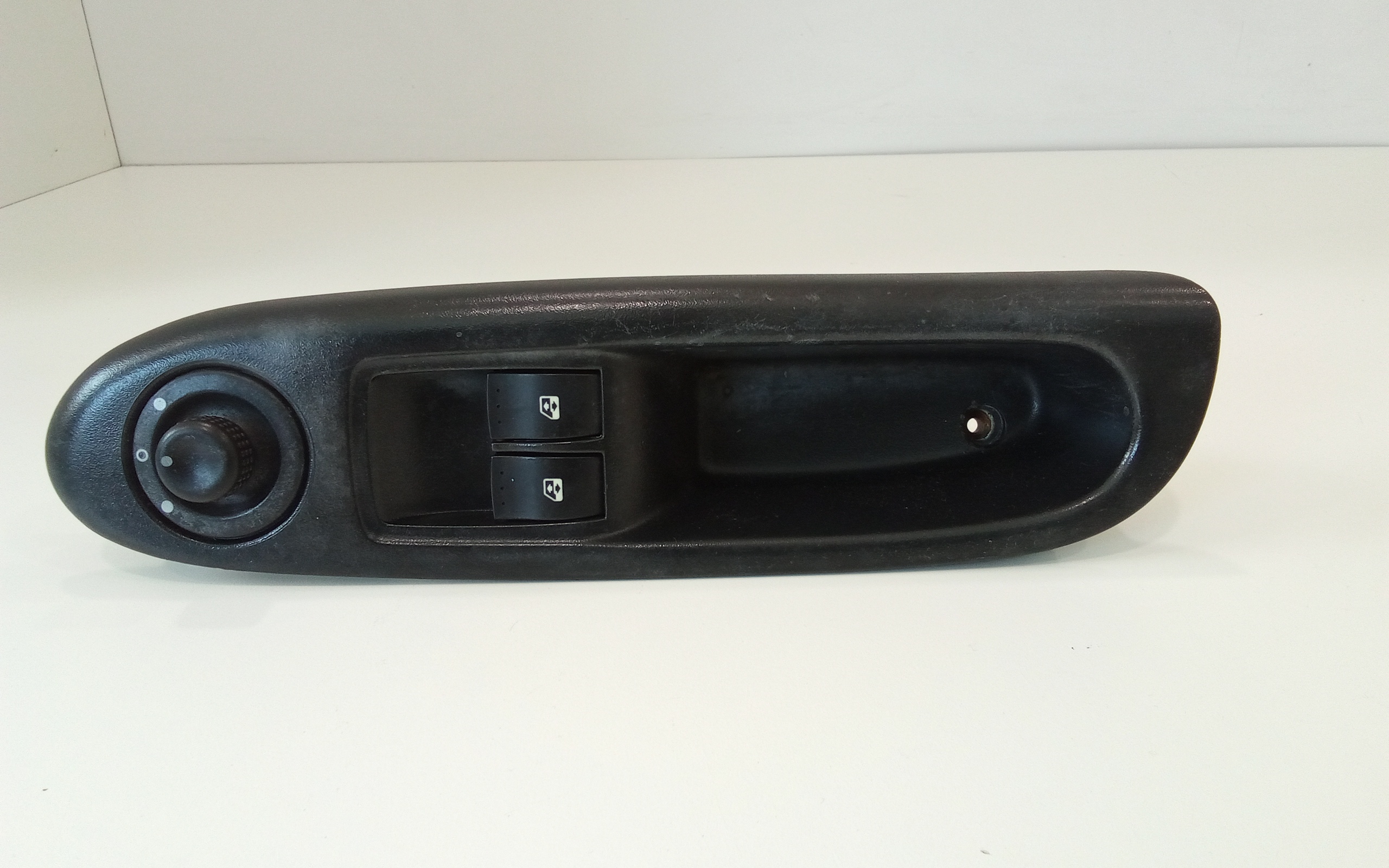 Interruttore Alzacristalli Porta Ant. Sinistro Usato