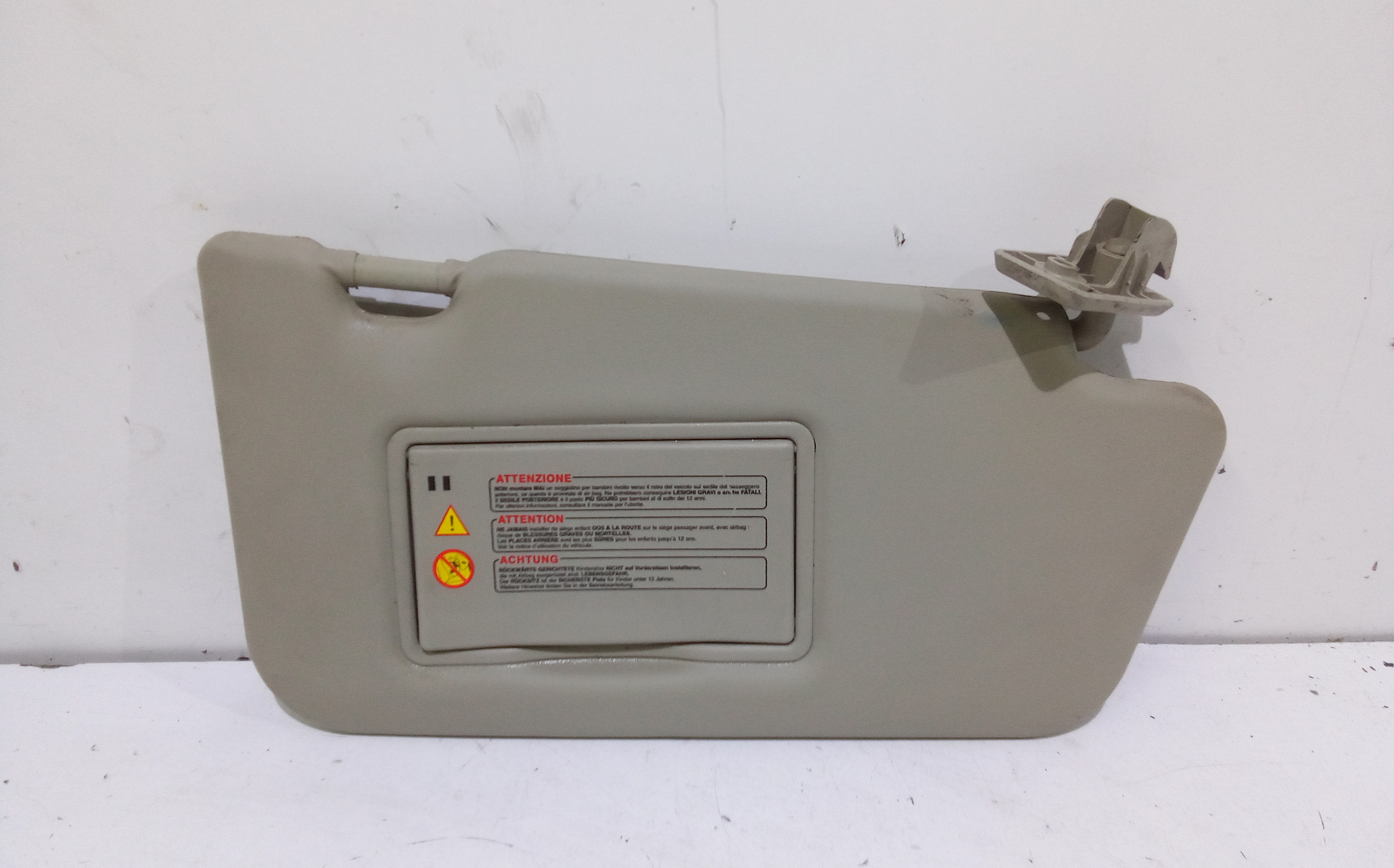 Aletta Parasole Parabrezza Destro Usato