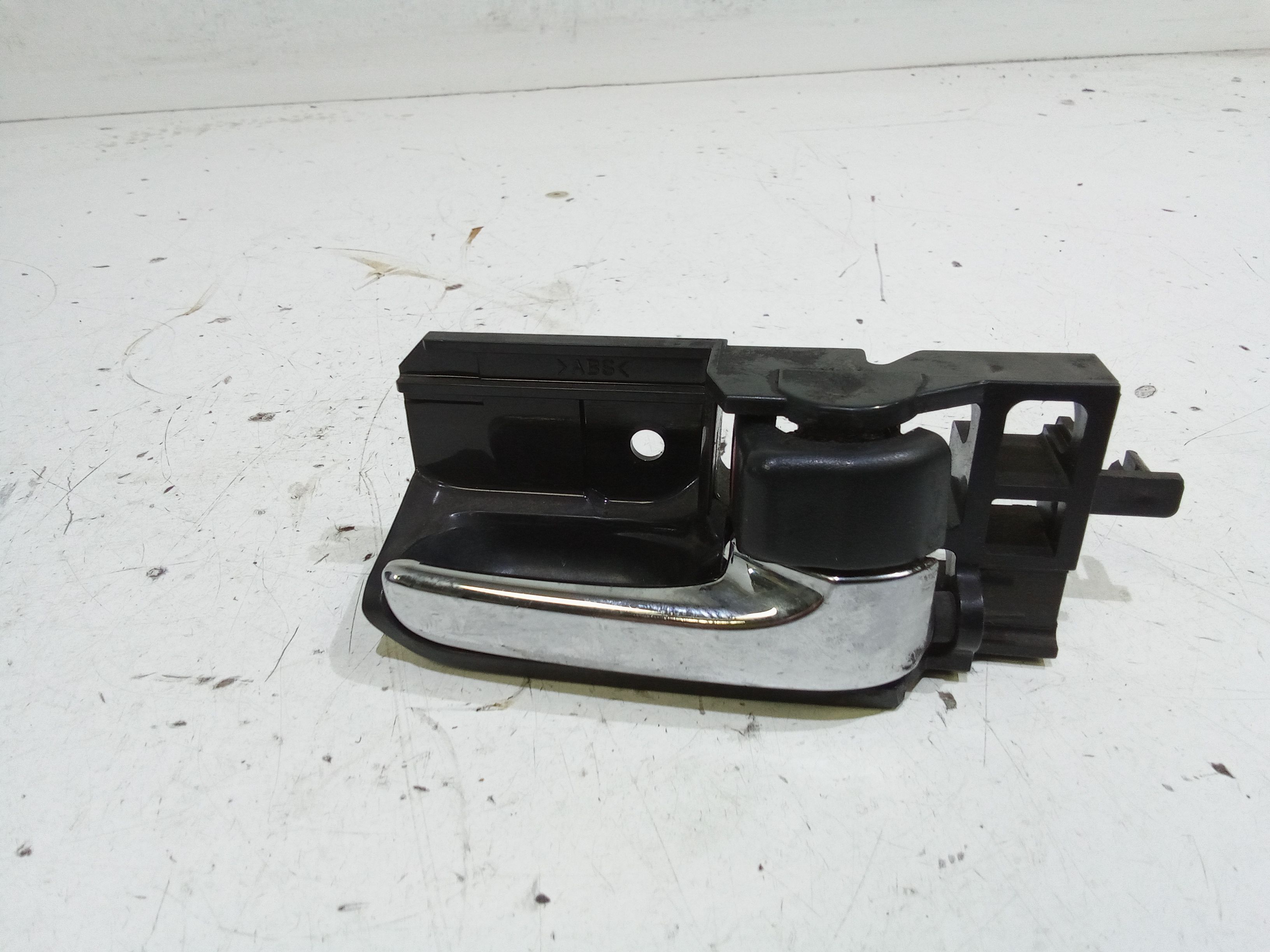 Maniglia Int. Apertura Porta Ant. Destro Usato