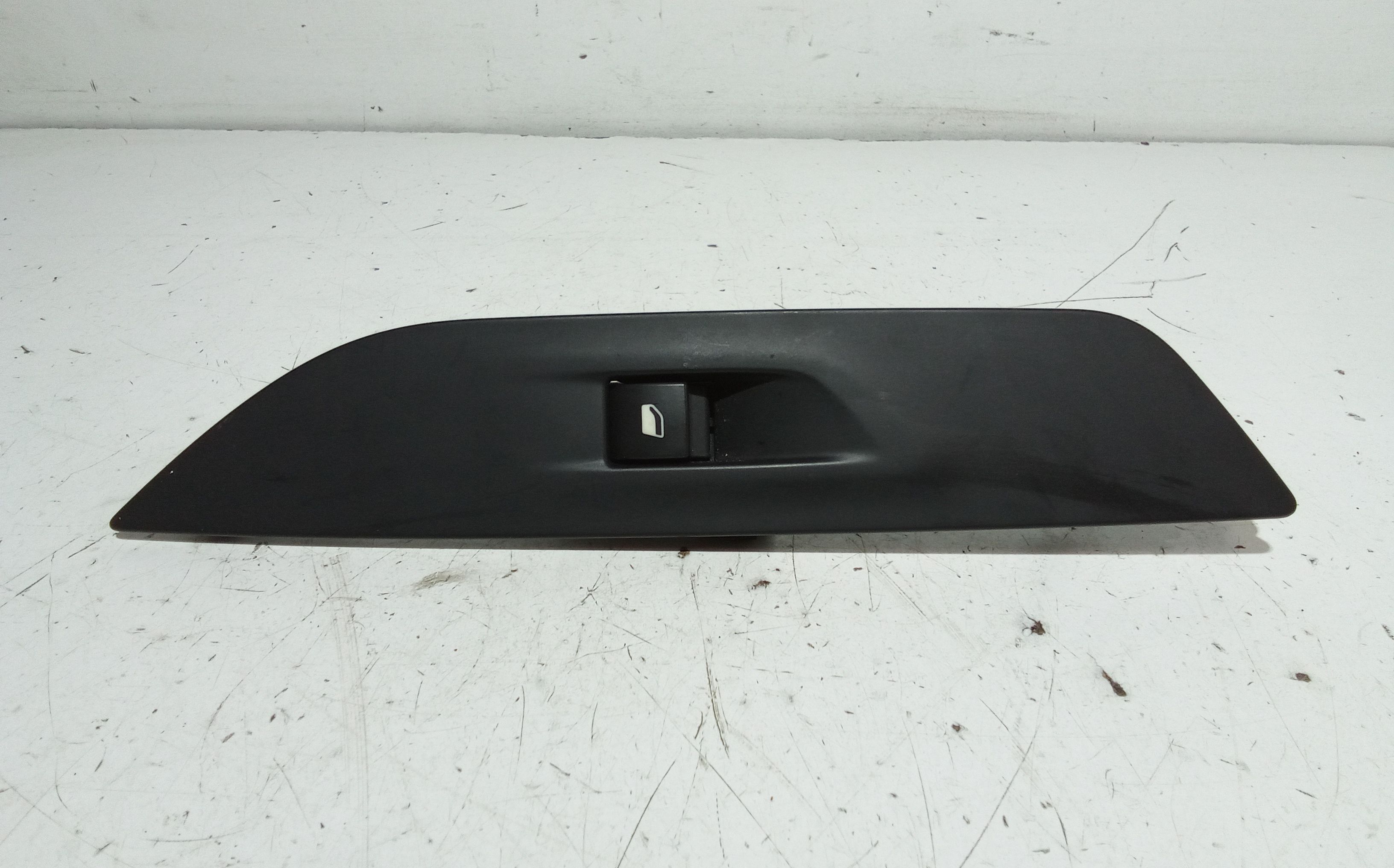 Interruttore Alzacristalli Porta Ant. Destro Usato