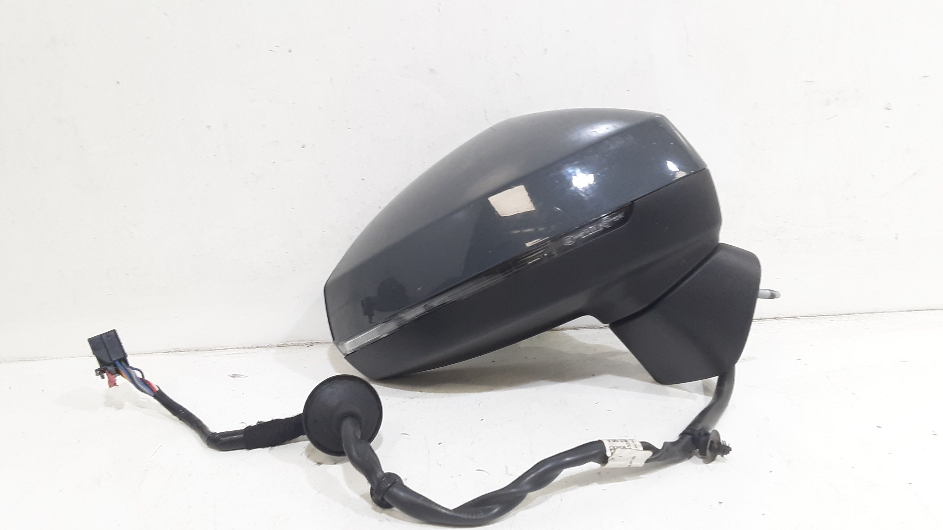 Retrovisore Est. Destro Usato