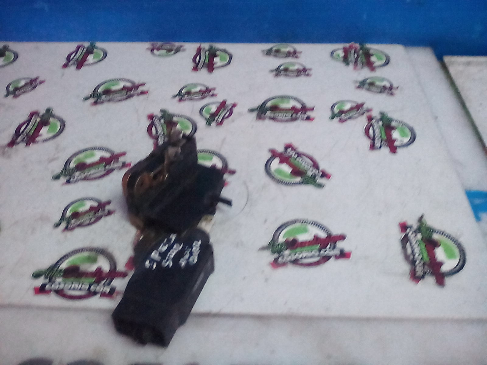 Serratura Porta Post. Destro M806385 Usato