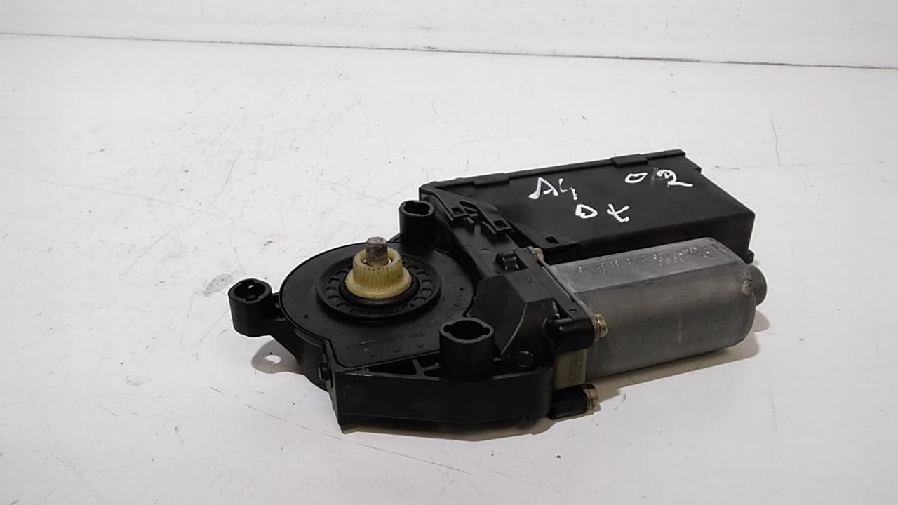 Motorino Alzacristallo Porta Ant. Destro 8E1959802G Usato