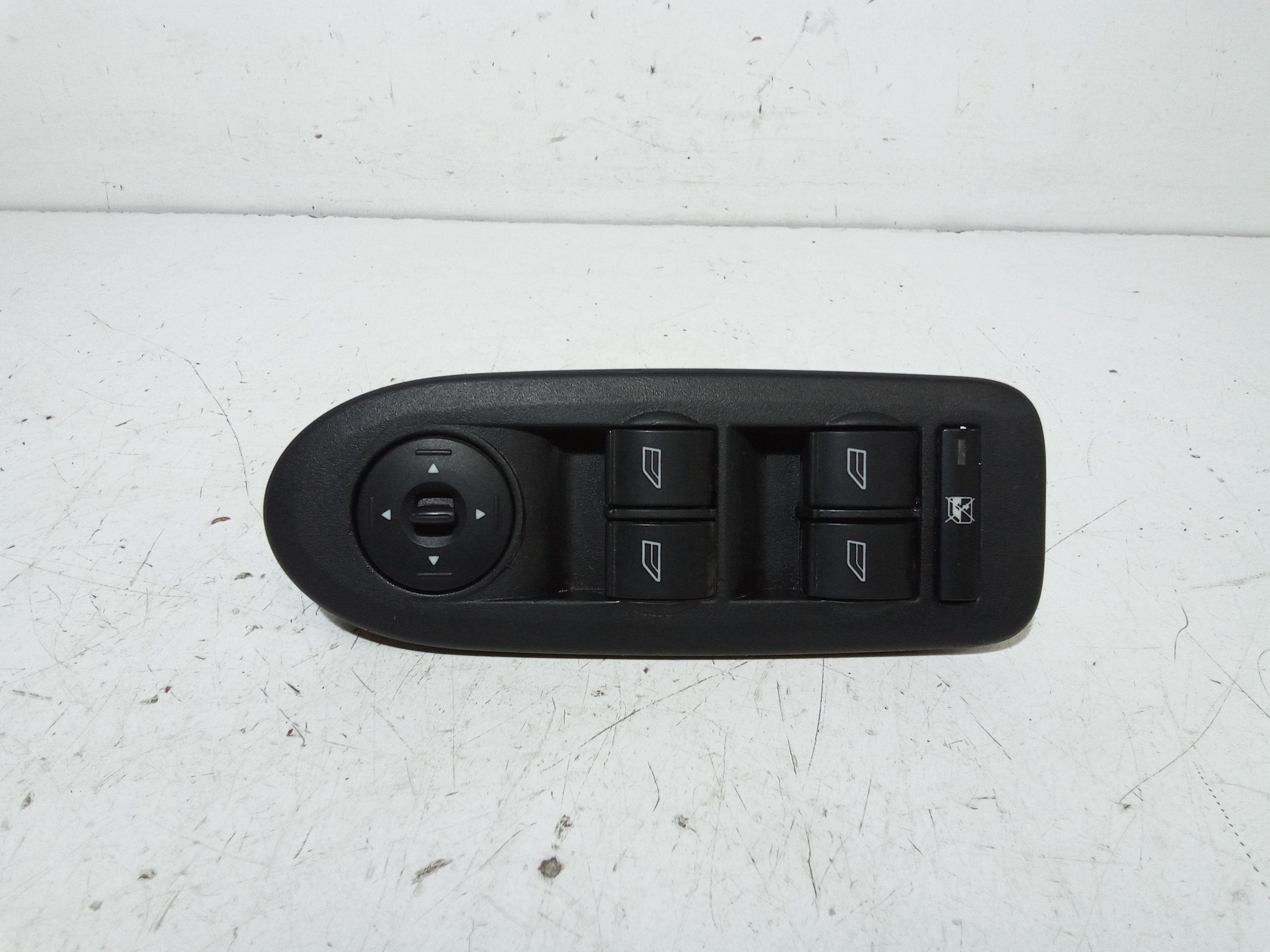 Interruttore Alzacristalli Porta Ant. Sinistro Usato