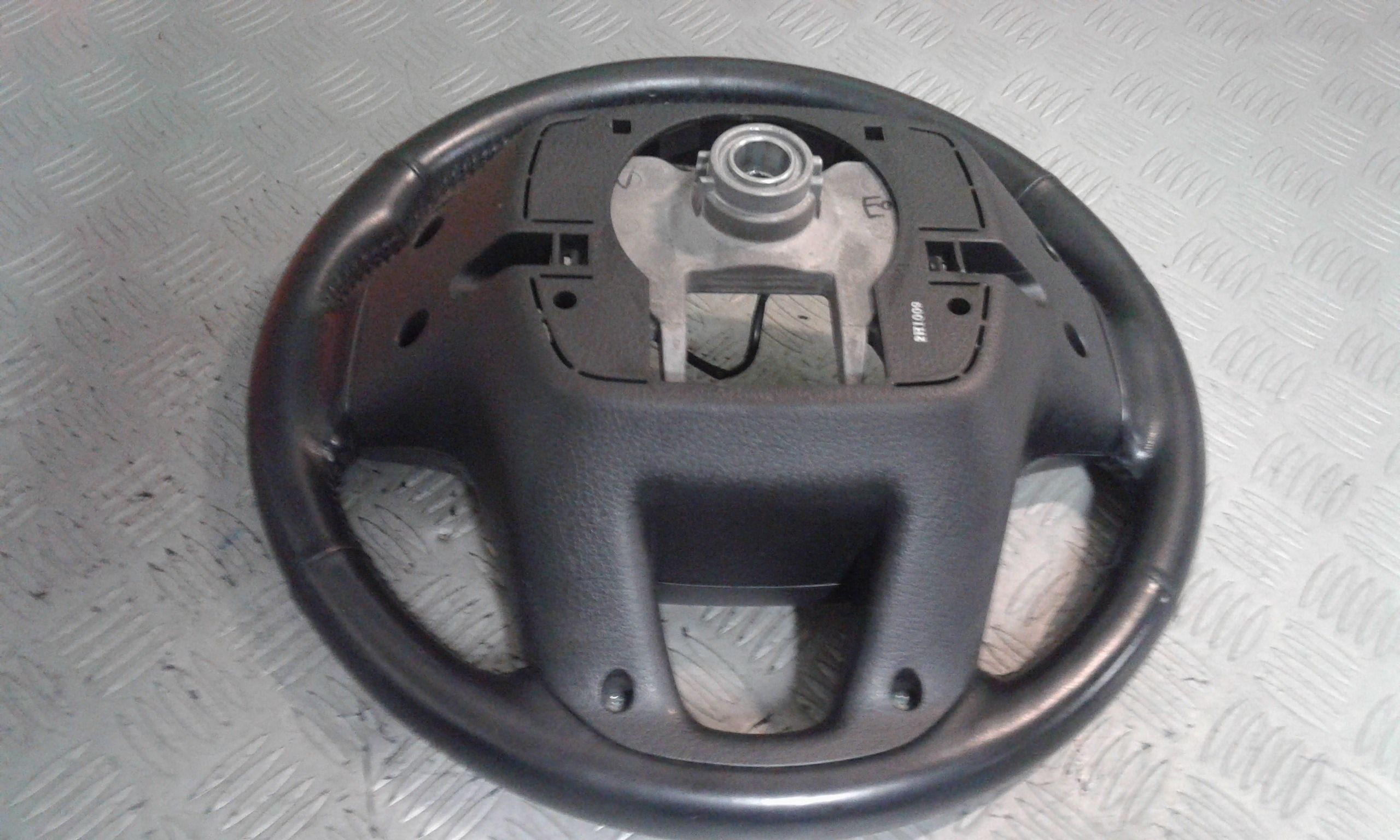 Volante 561002P100VA Usato