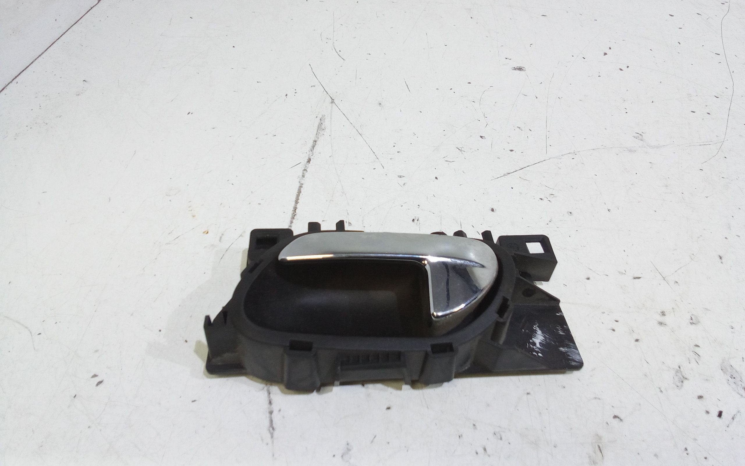 Maniglia Int. Apertura Porta Post. Sinistro Usato