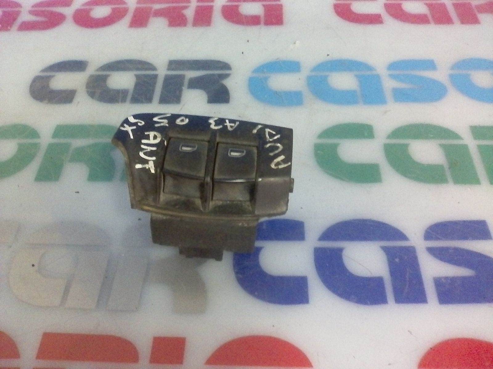 Interruttore Alzacristalli Porta Ant. Sinistro Usato