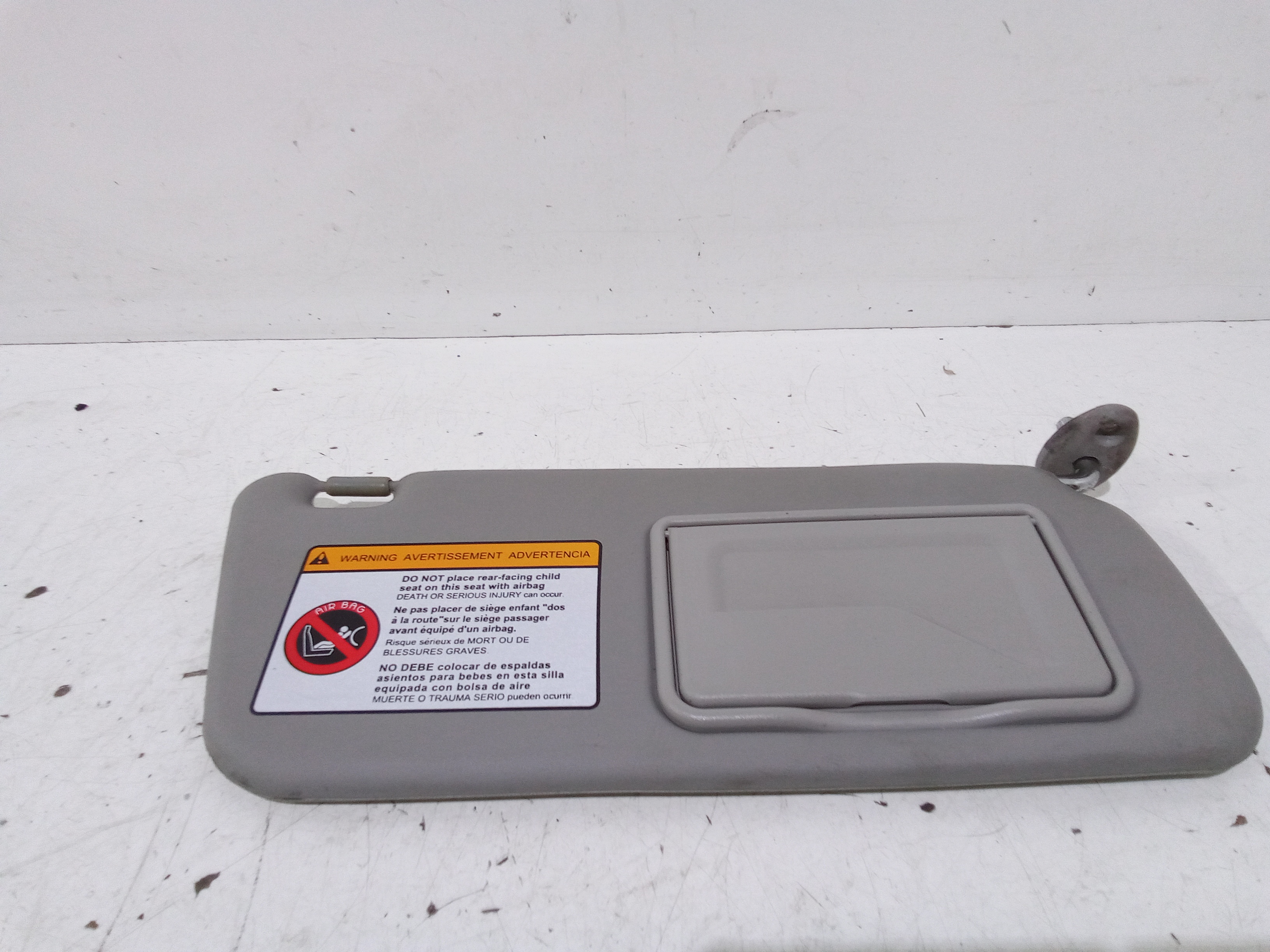 Aletta Parasole Parabrezza Destro 96658514 Usato