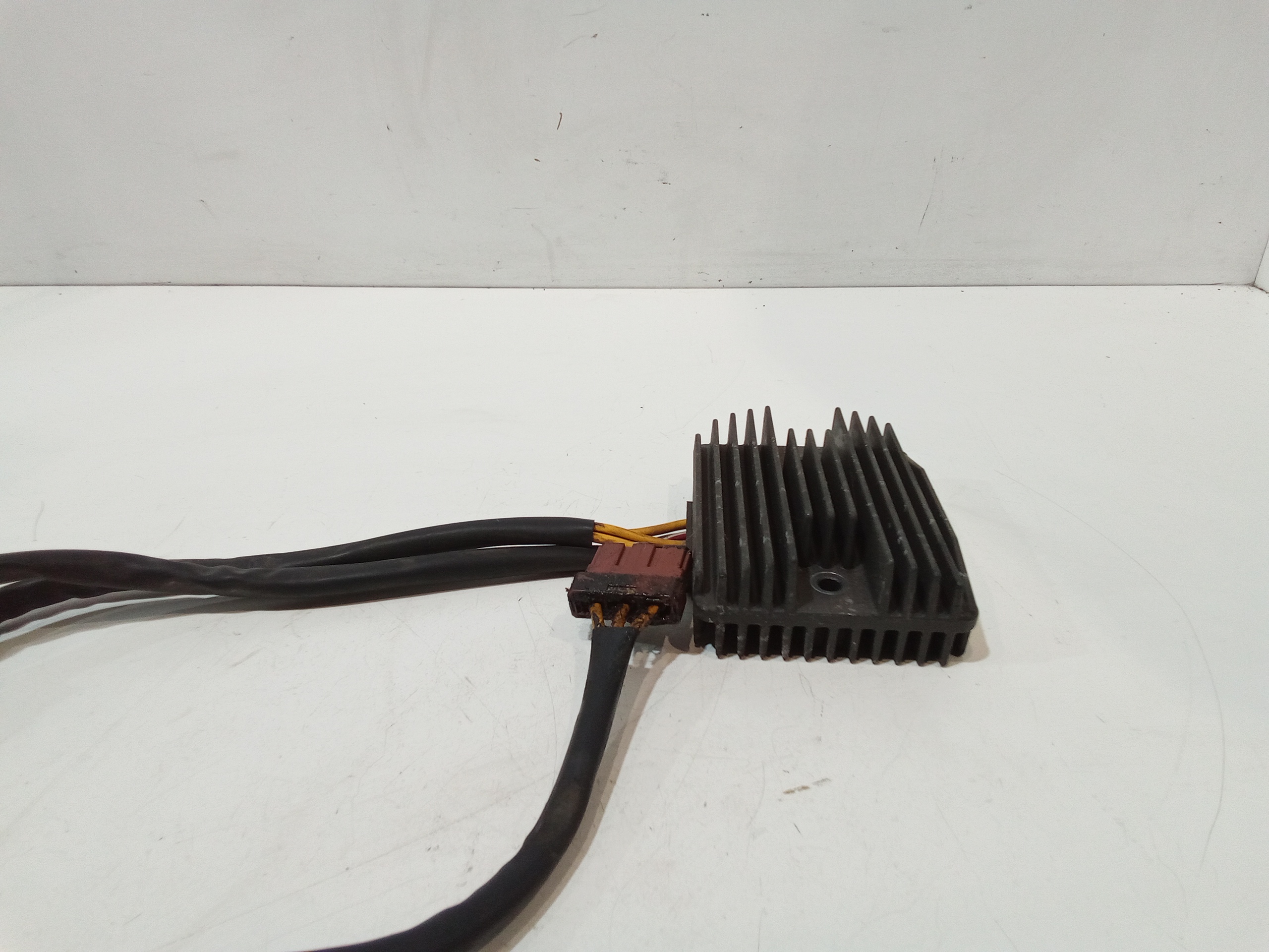 Regolatore Tensione Usato