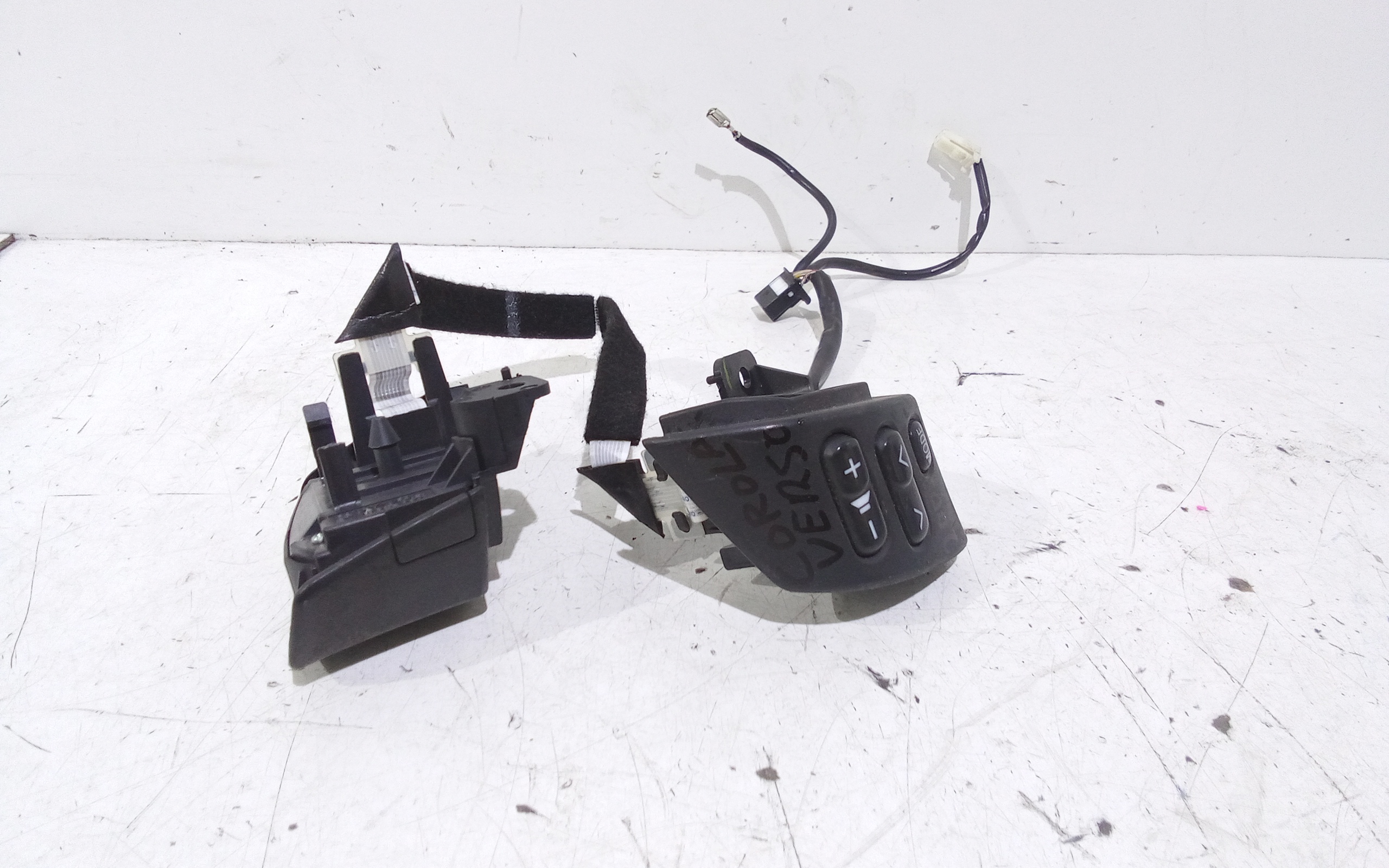 Blocco Volante Multifunzione Usato