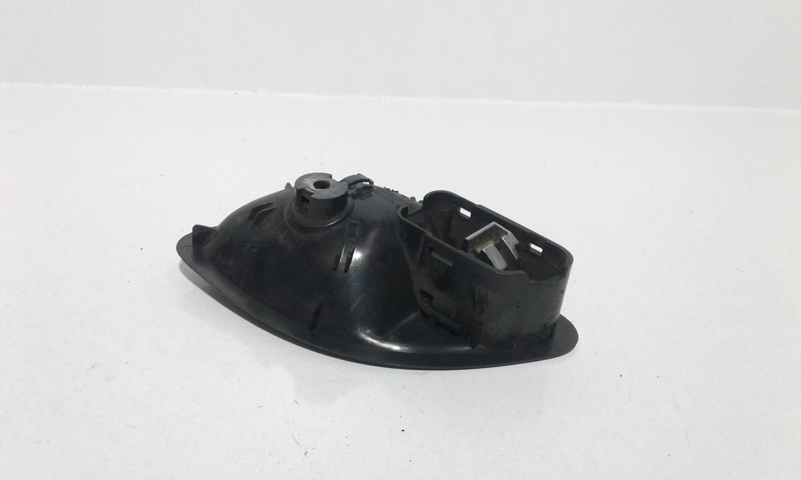 Maniglia Int. Apertura Porta Post. Destro 8200000724 Usato