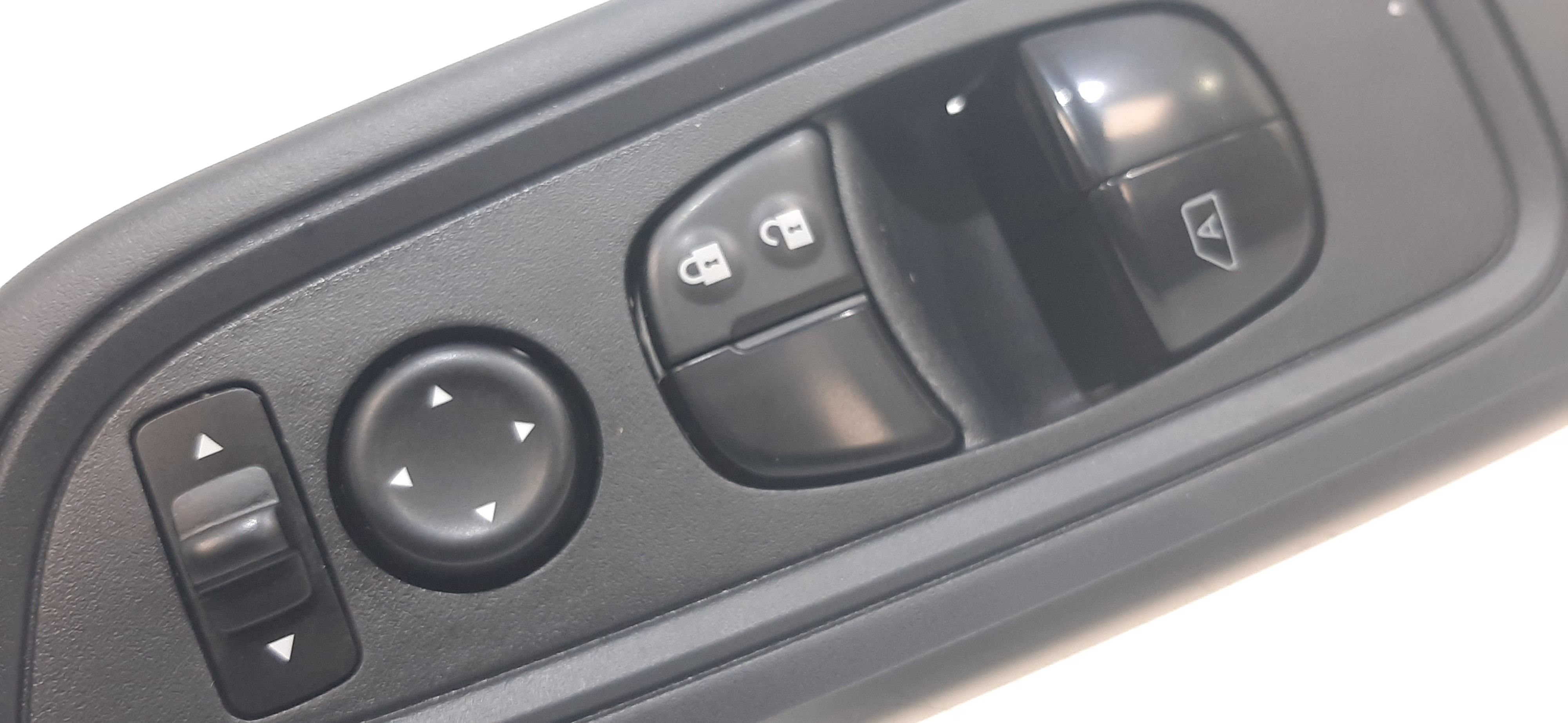 Interruttore Alzacristalli Porta Ant. Sinistro Usato