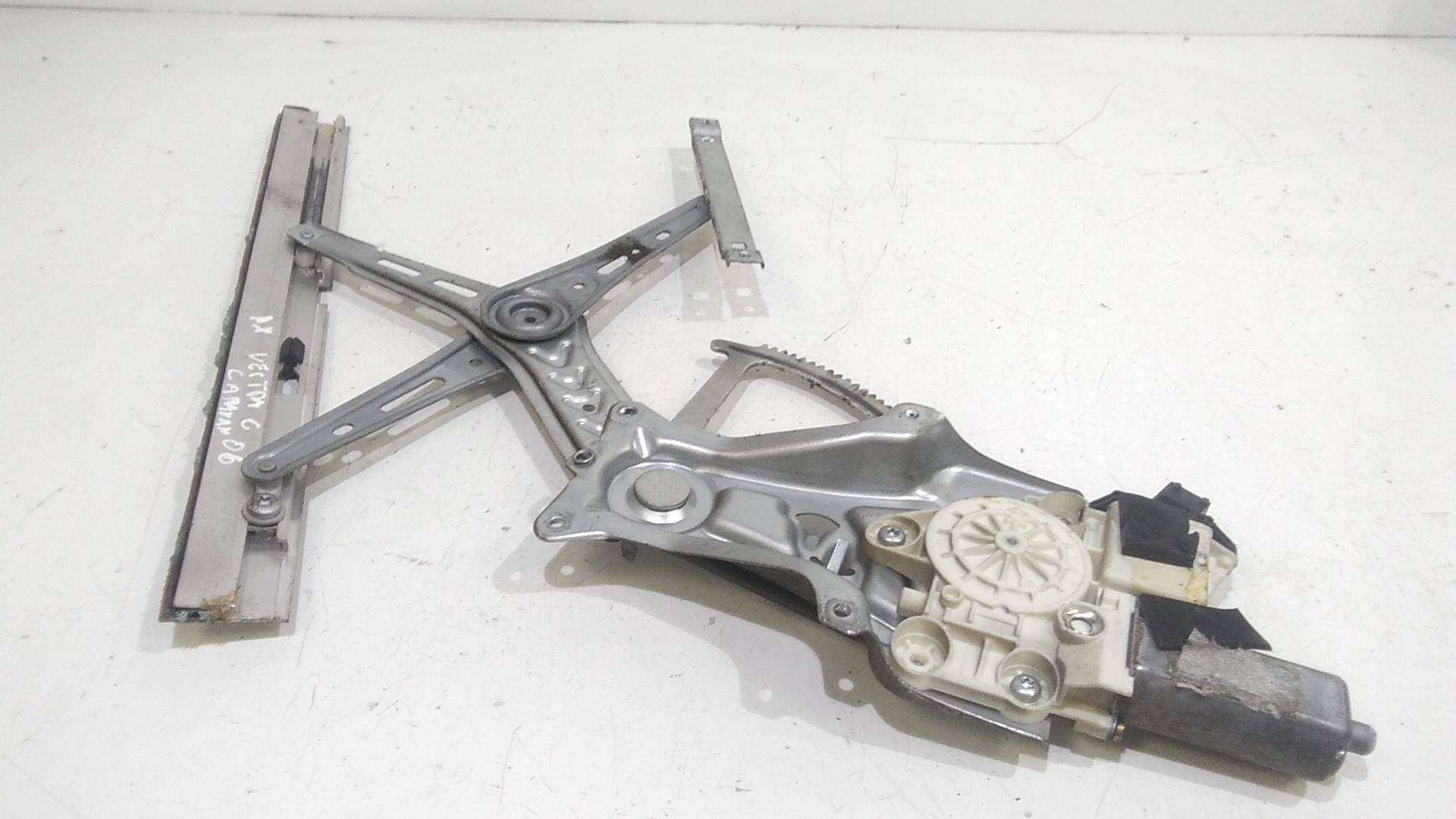 Alzacristallo Porta Ant. Destro Usato