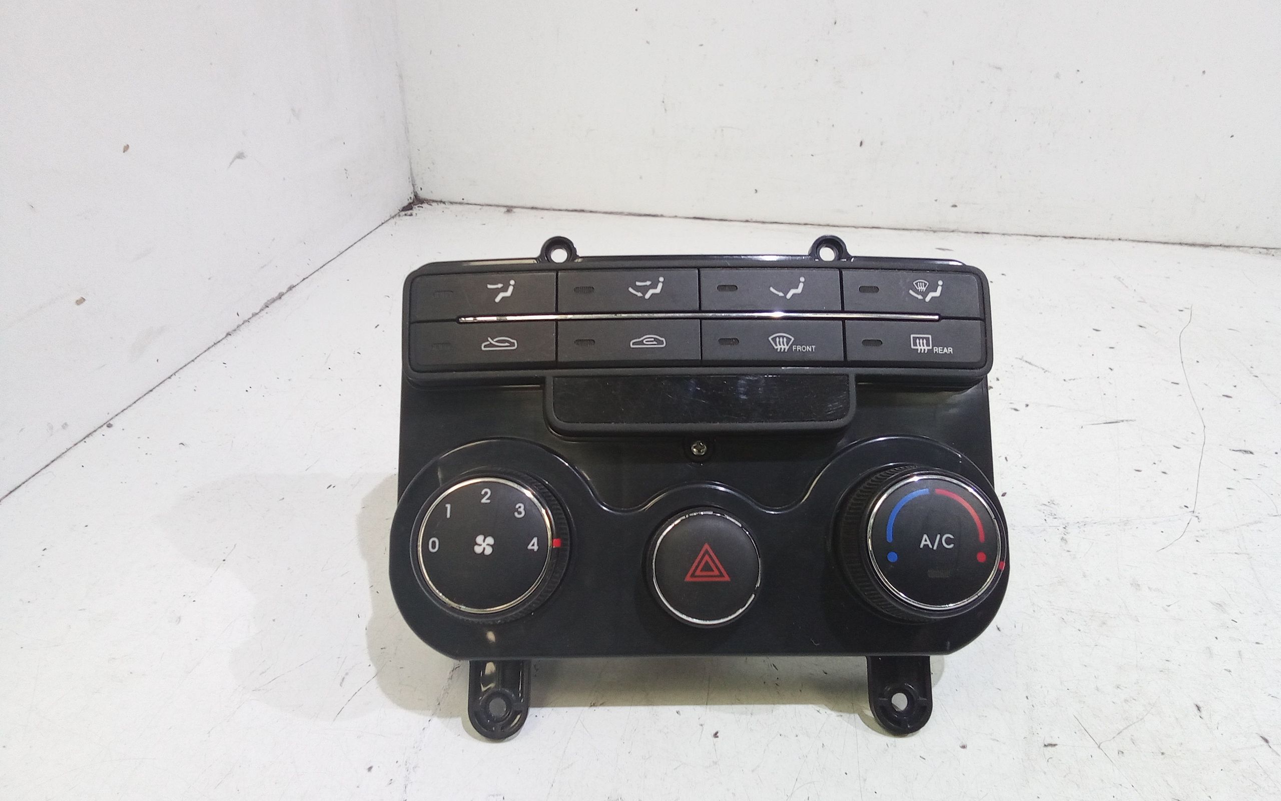Blocco Comando Climatizzazione 972502L1604X Usato