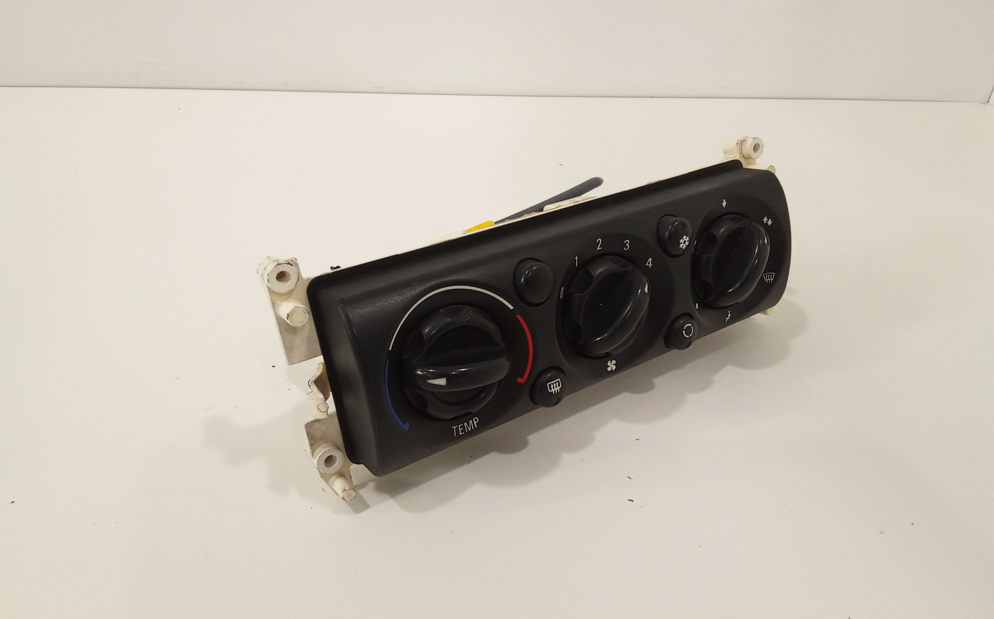 Blocco Comando Climatizzazione 64111502212 Usato