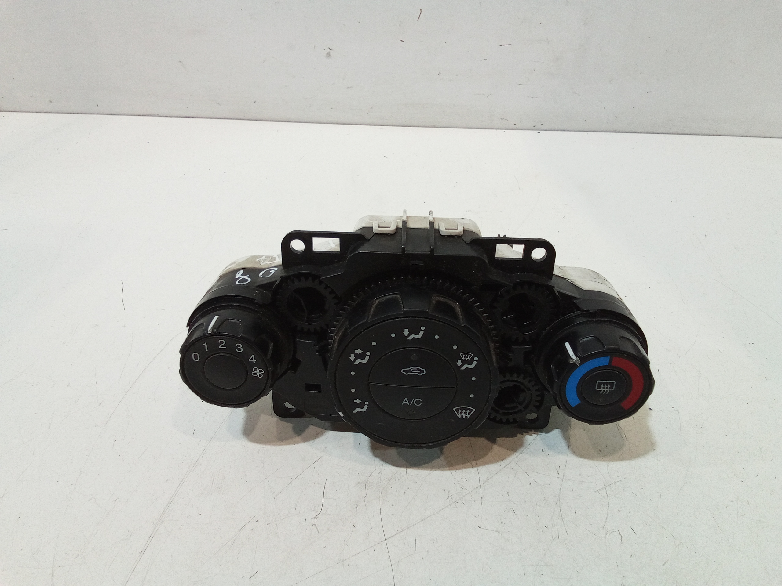Blocco Comando Climatizzazione 1727642 Usato