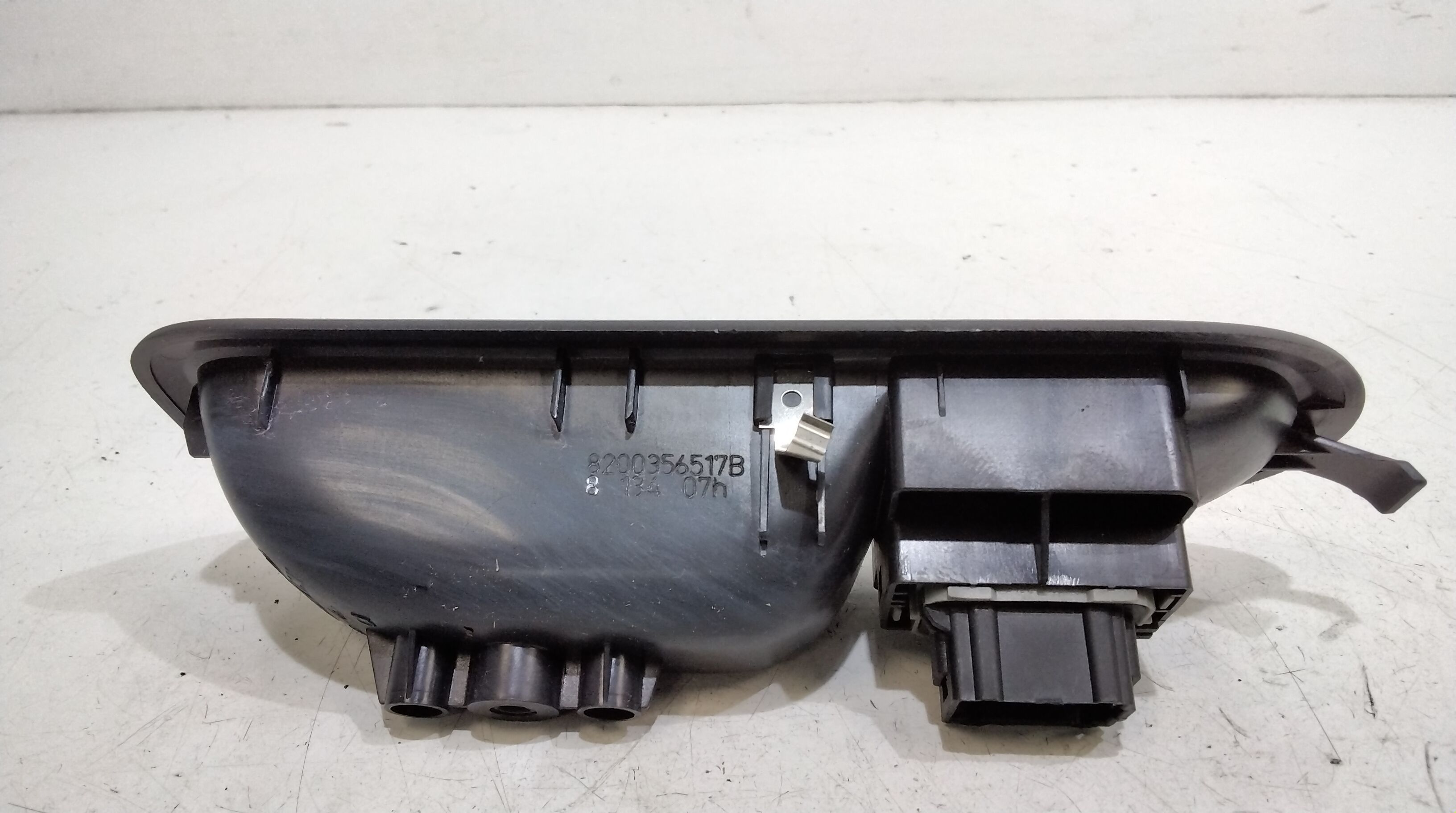 Interruttore Alzacristalli Porta Ant. Destro 8200214936 Usato