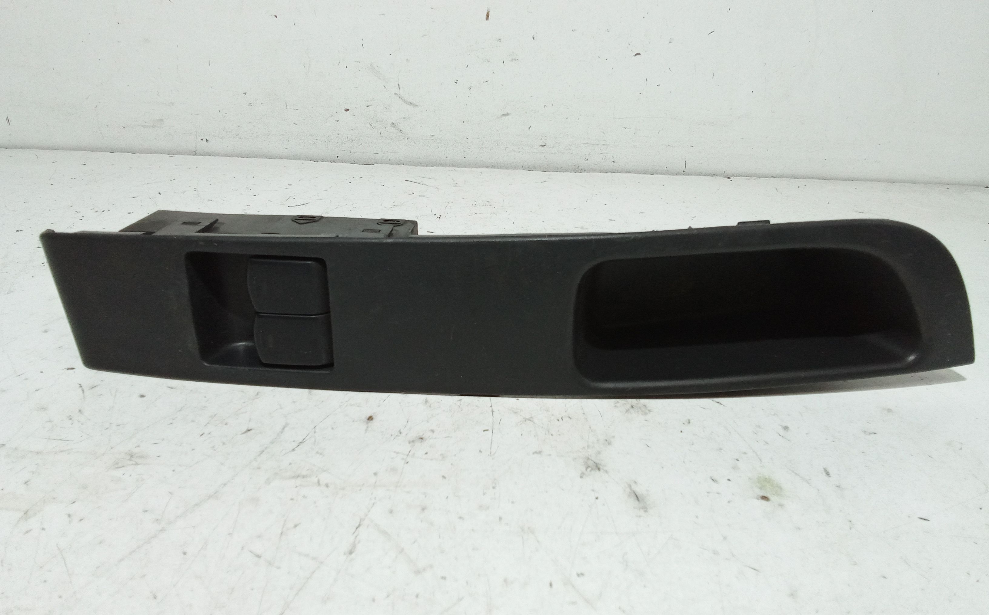 Interruttore Alzacristalli Porta Ant. Sinistro Usato