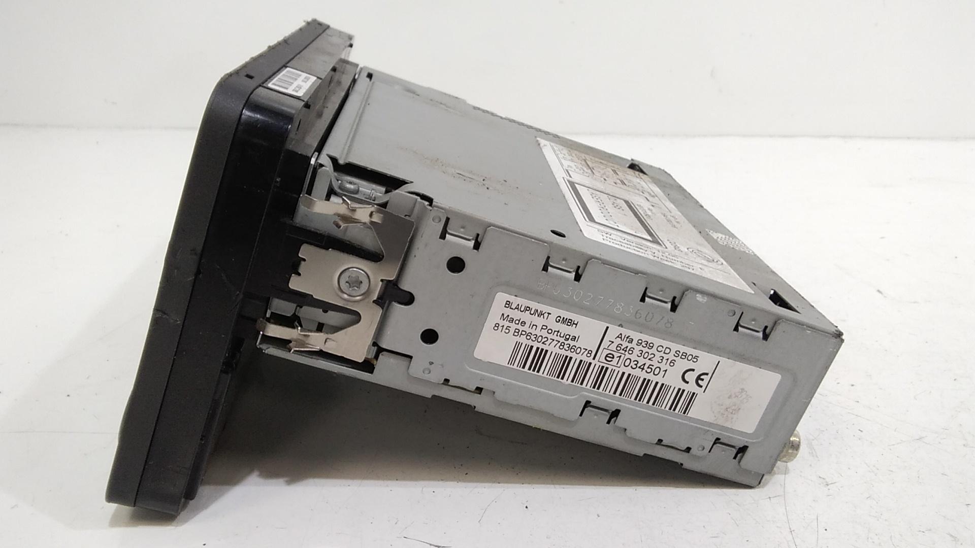 Autoradio 156080667 Usato