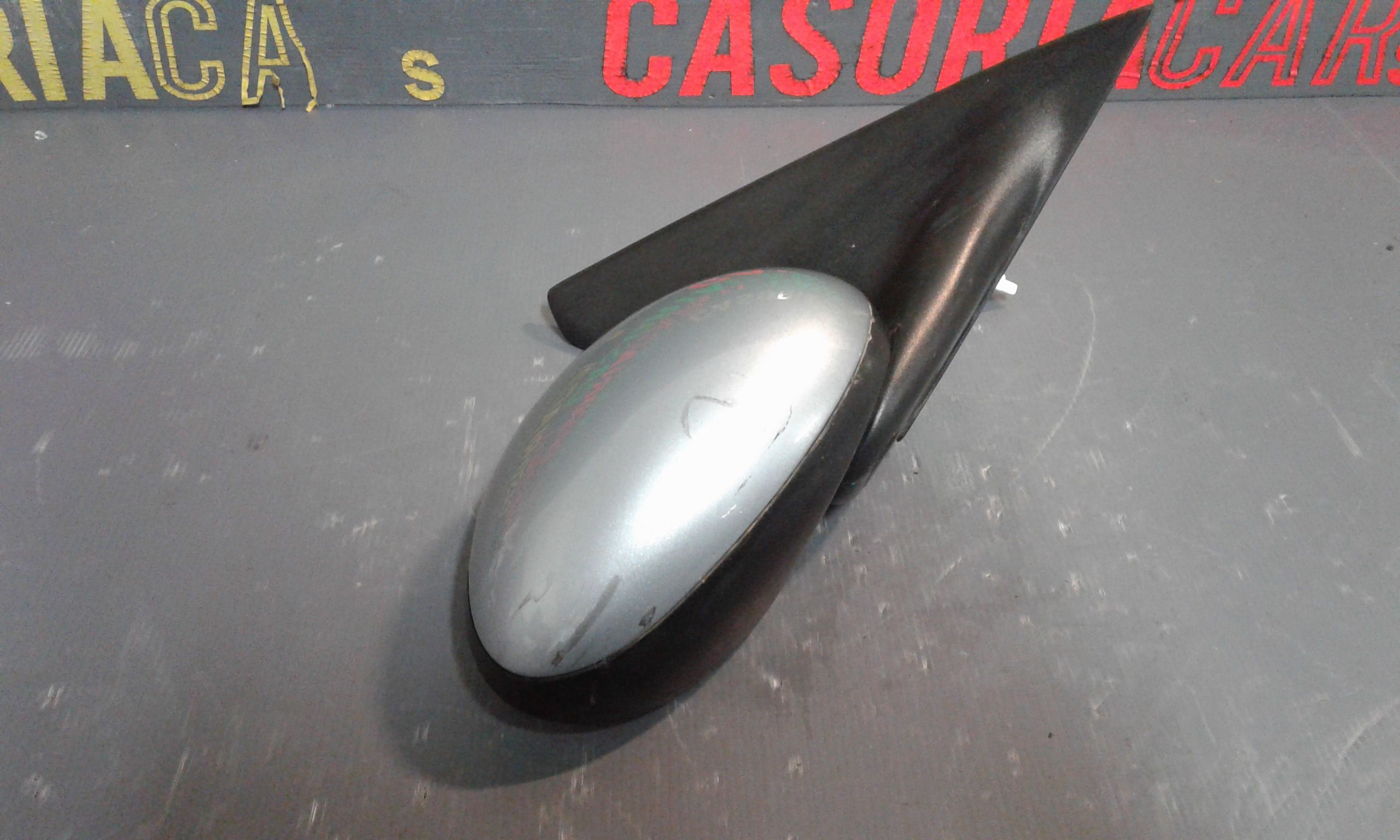 Retrovisore Est. Destro Usato