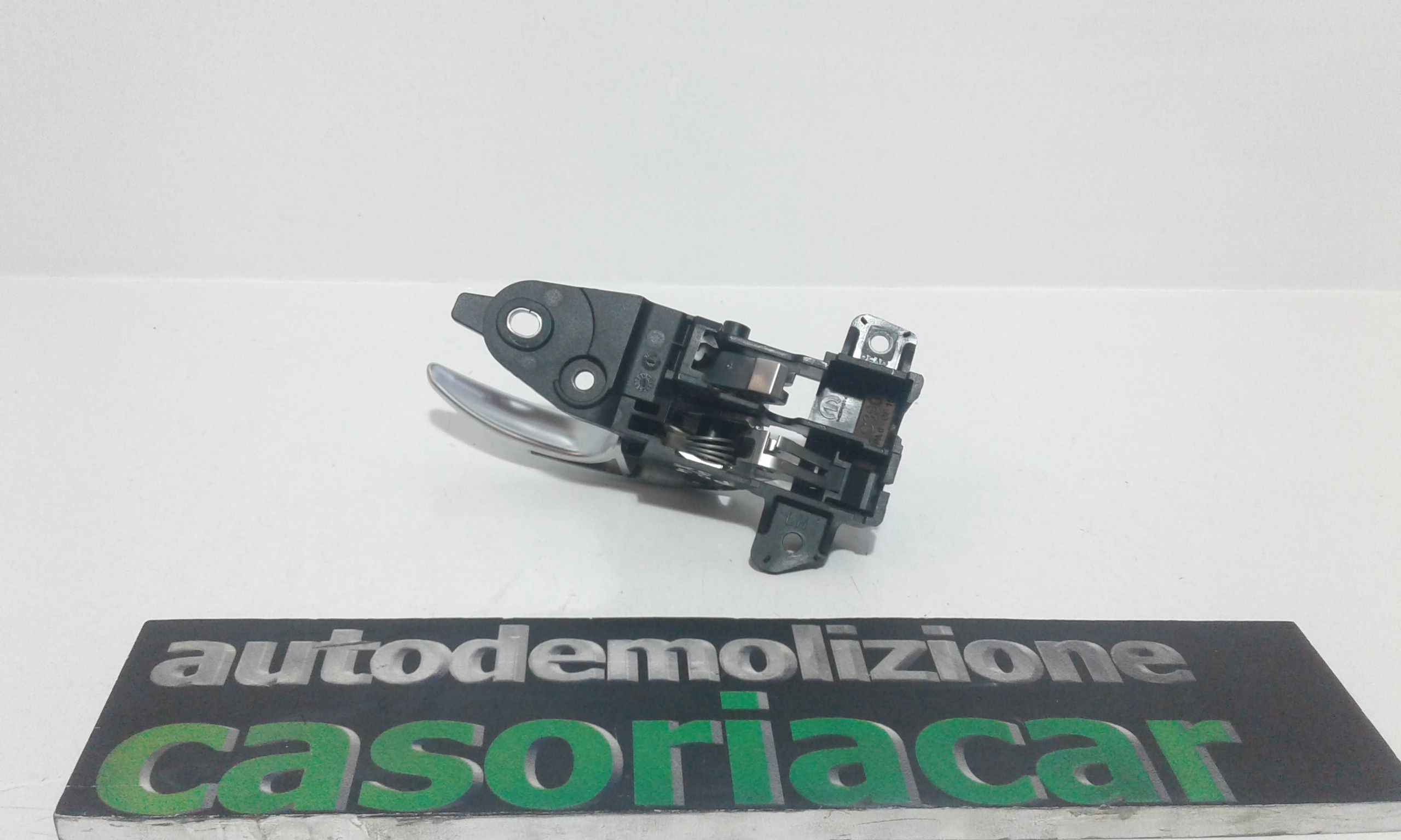 Maniglia int. apertura porta post. Sinistro - Immagine 1 di 3