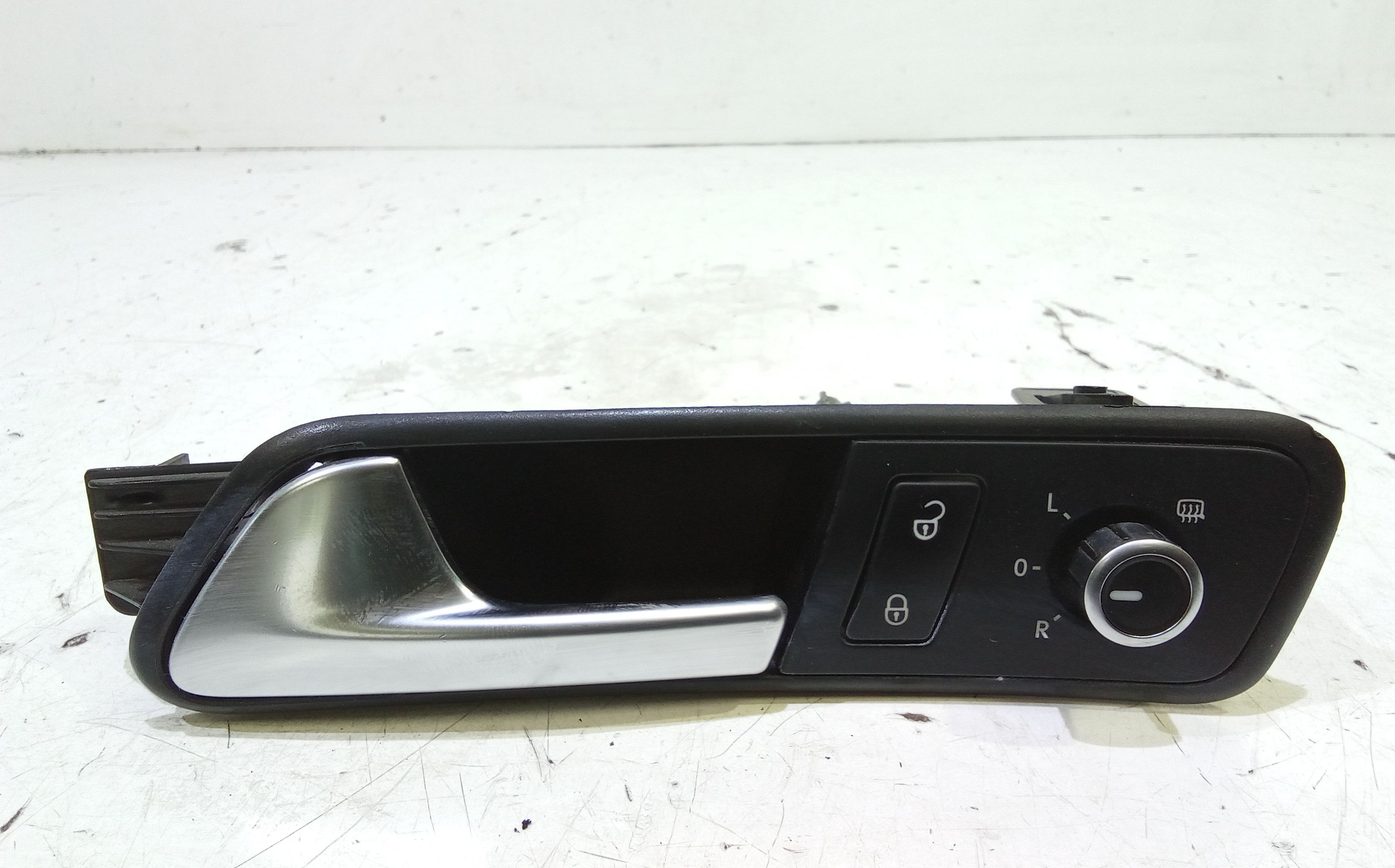 Maniglia Int. Apertura Porta Ant. Sinistro 1T1837113DUBN Usato