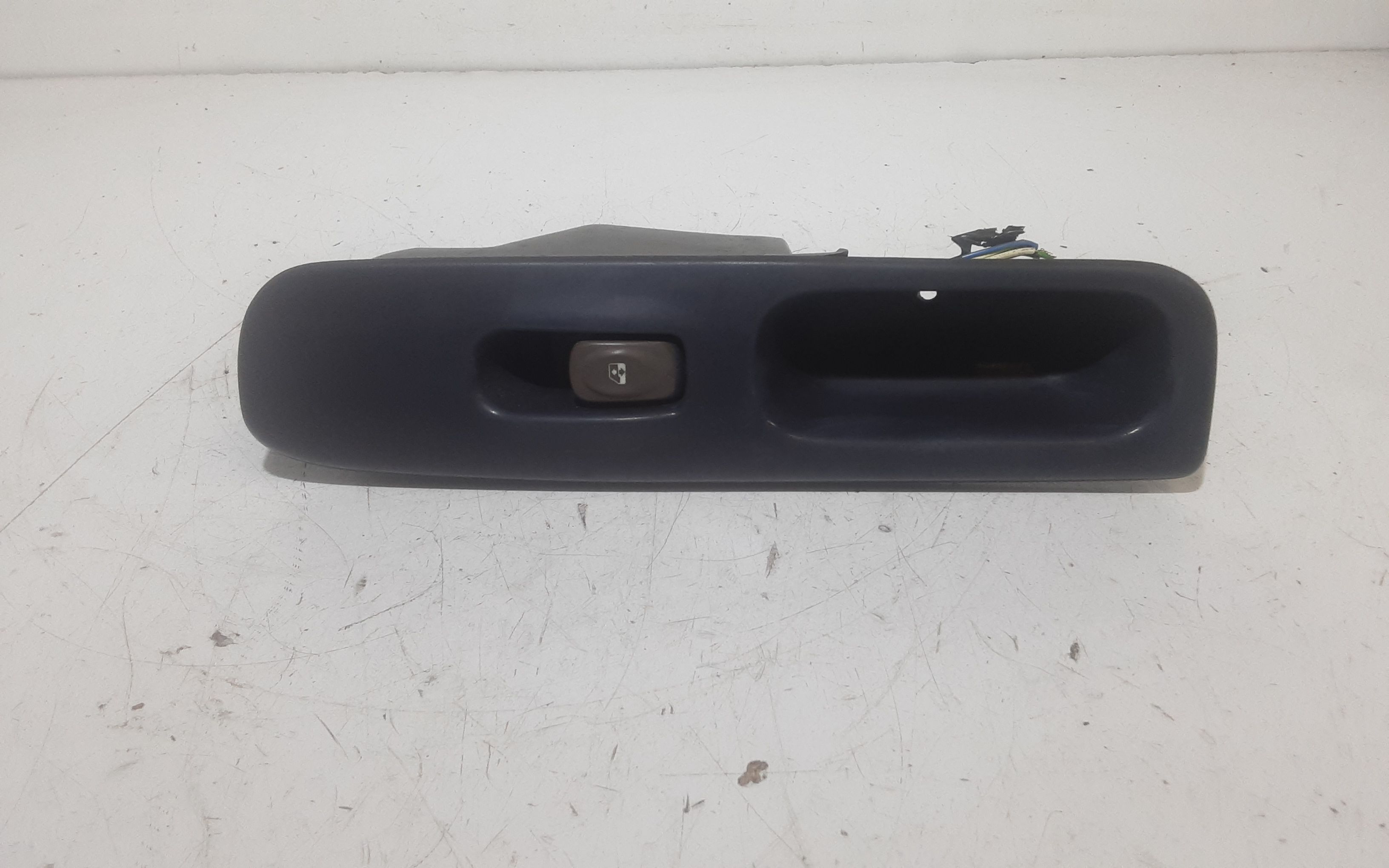 Interruttore Alzacristalli Porta Ant. Destro Usato