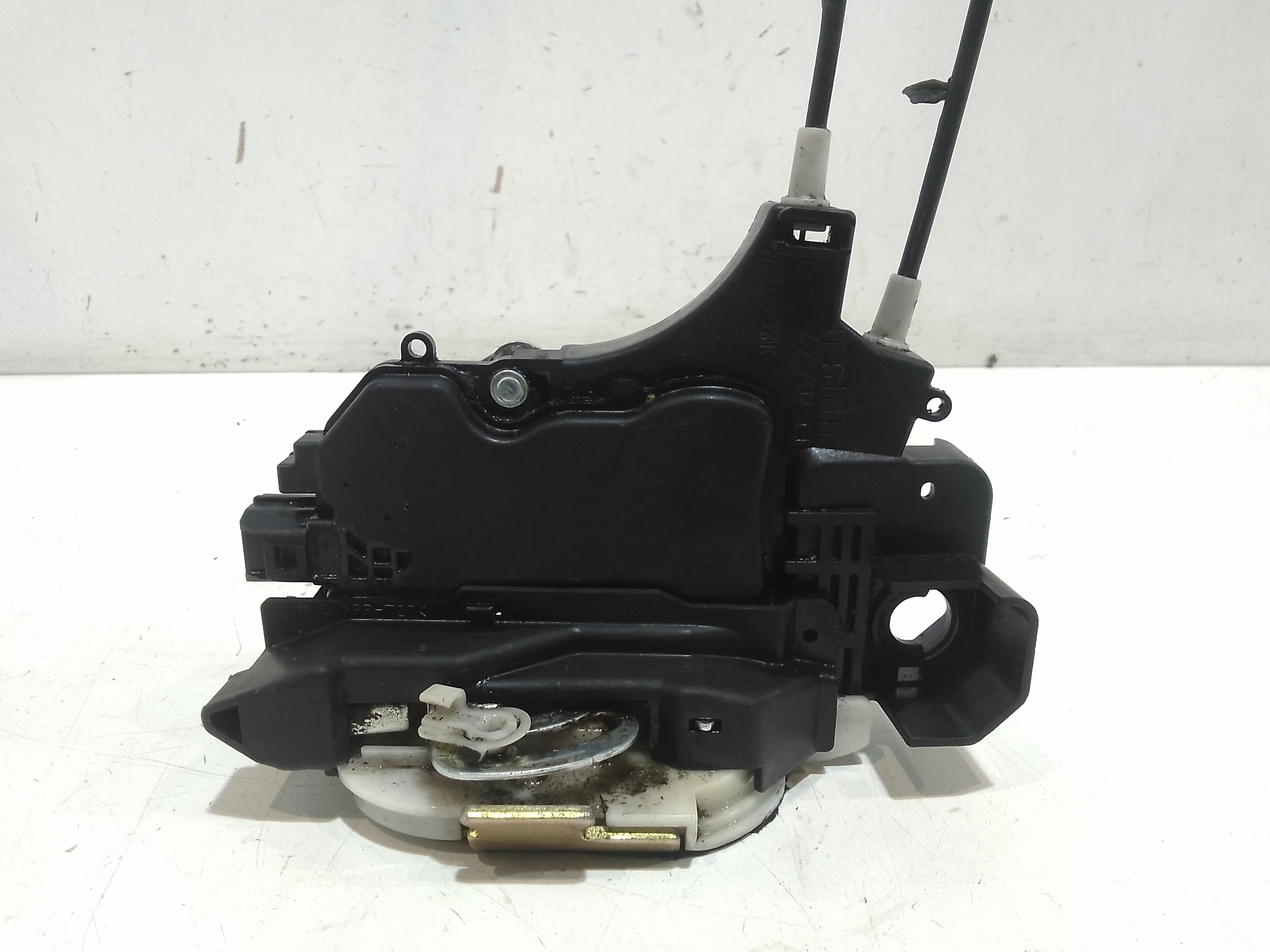 Serratura Porta Ant. Destro 5715A407 Usato