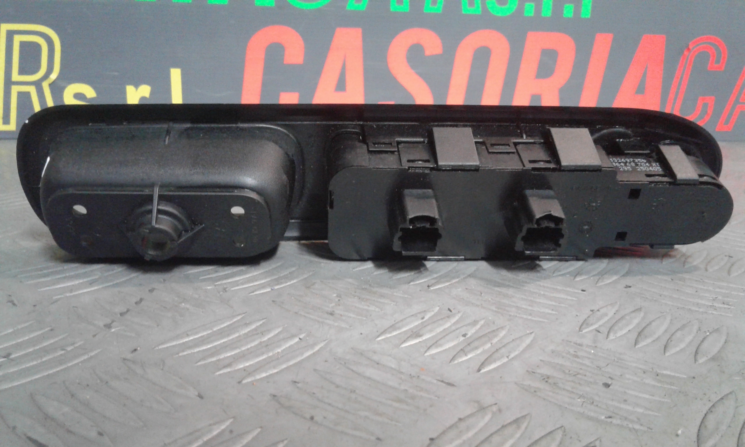 Interruttore Alzacristalli Porta Ant. Sinistro Usato