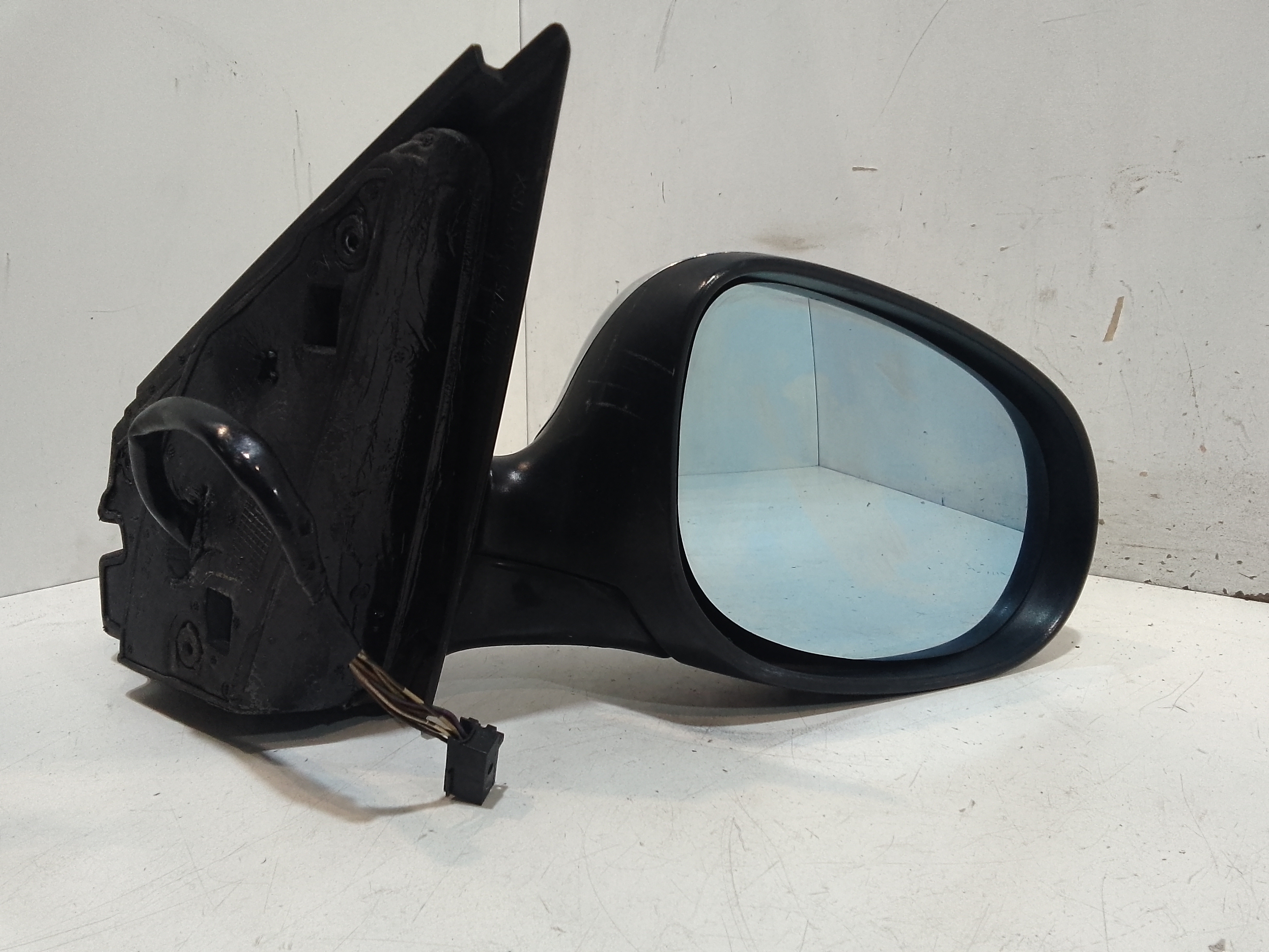 Retrovisore Est. Destro Usato