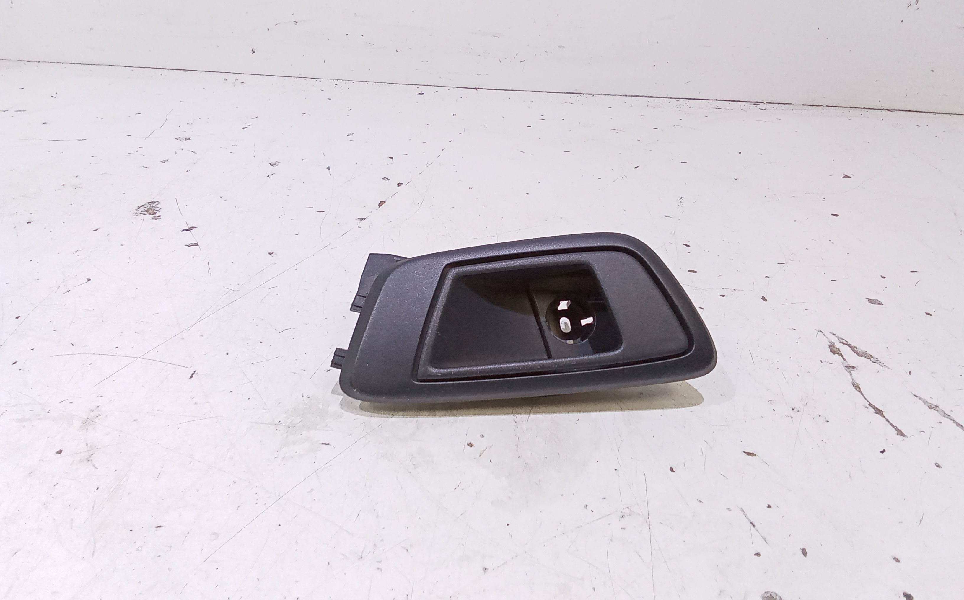 Maniglia Int. Apertura Porta Post. Destro Usato