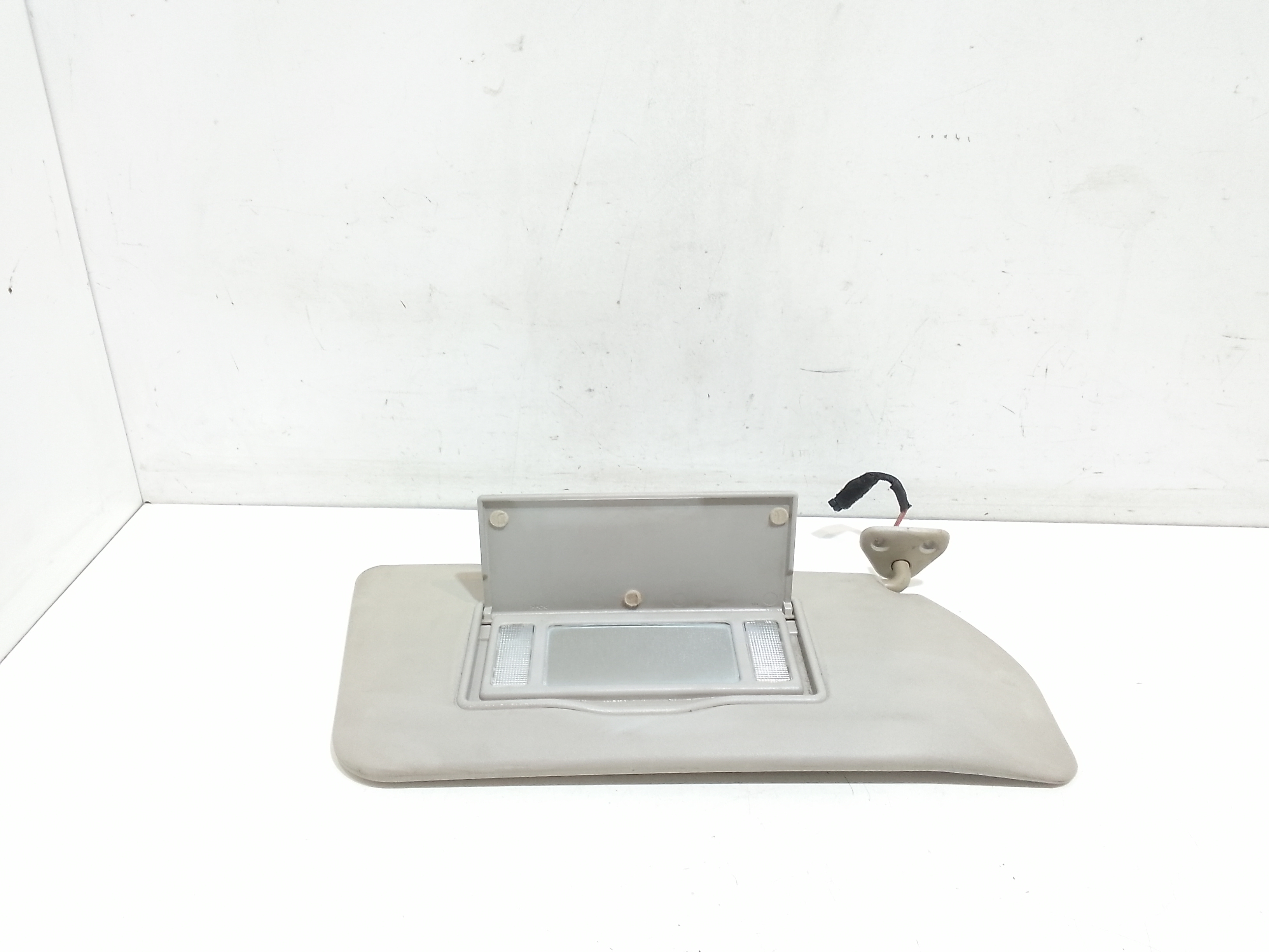 Aletta Parasole Parabrezza Destro 96400BM410 Usato