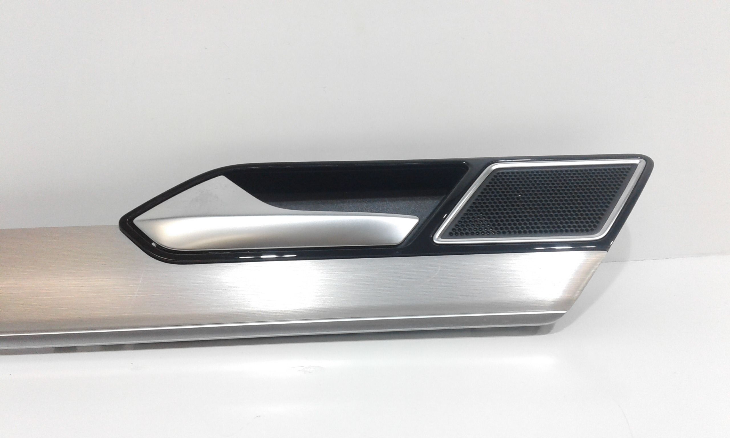 Maniglia Int. Apertura Porta Post. Sinistro 3AA8674193H5 Usato