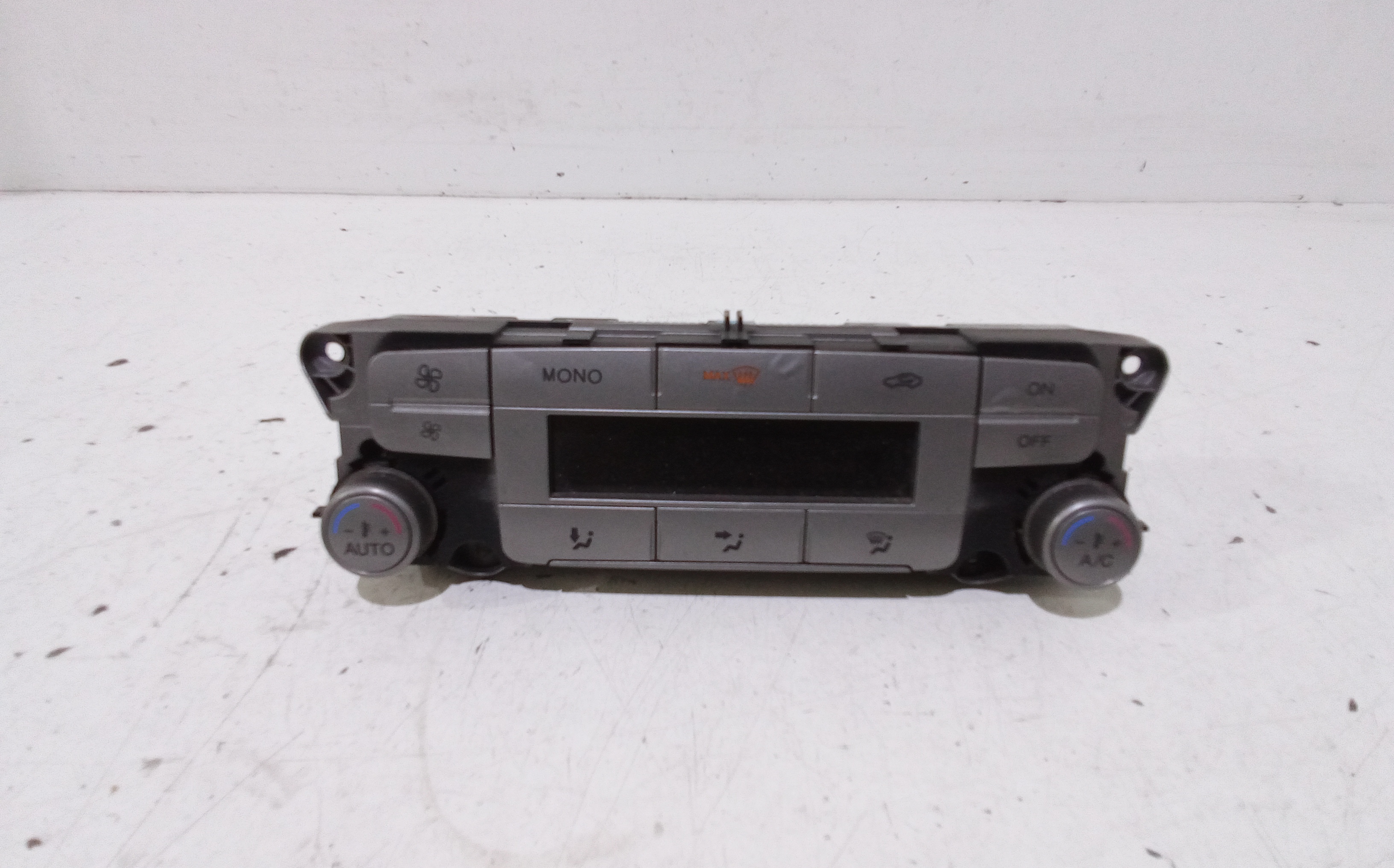 Blocco Comando Climatizzazione 1553765 Usato