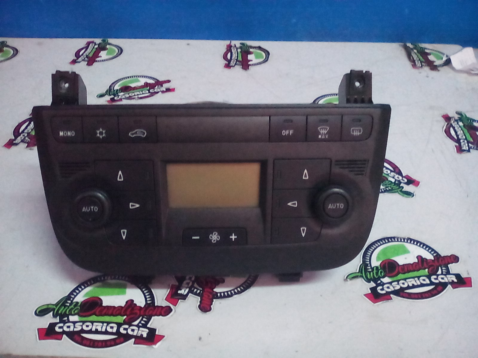 Blocco Comando Climatizzazione 77363920 Usato